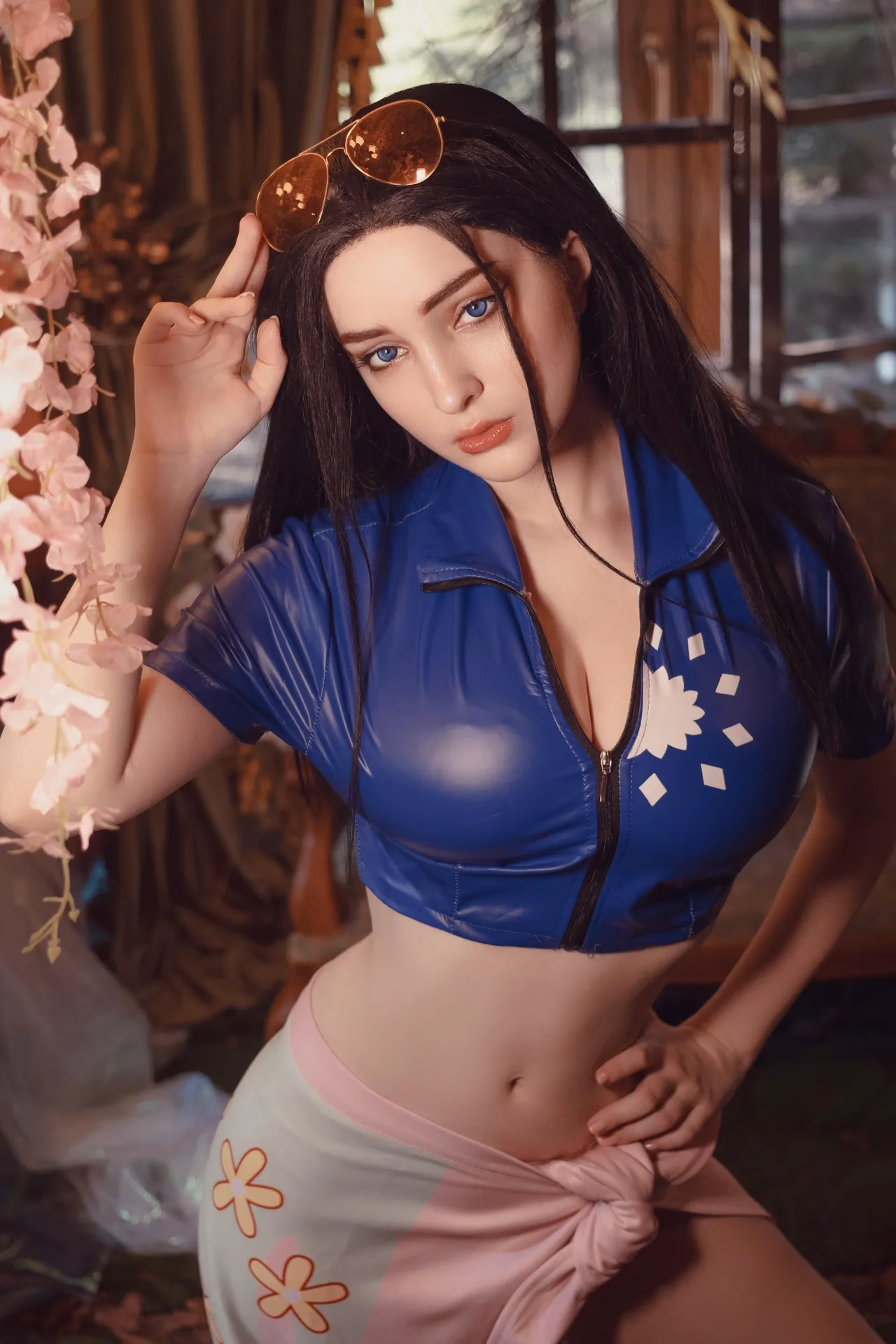 Hologana and Sladkoslava as Nico Robin — cosplay photo 2 of 31