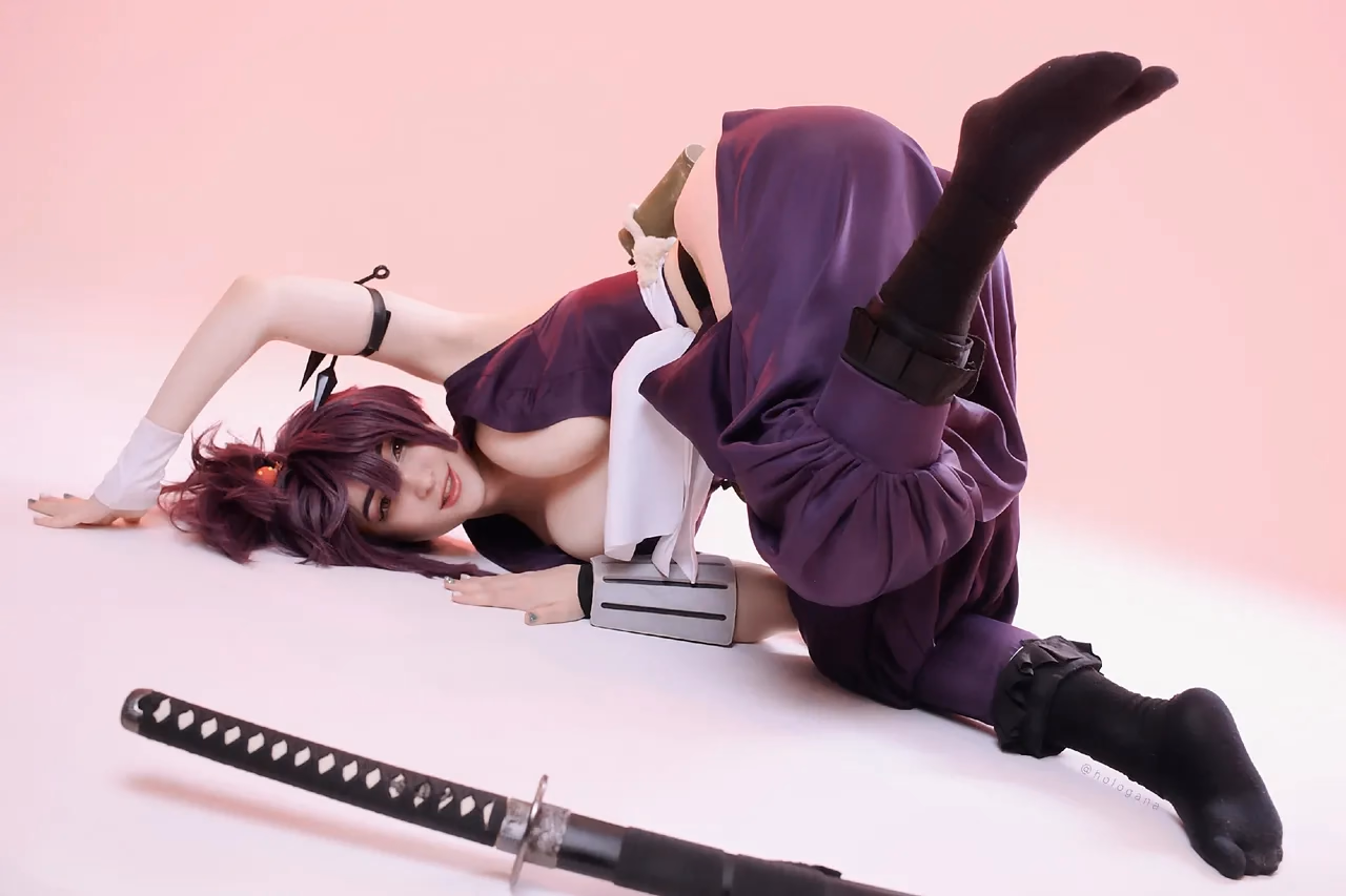 Hologana as Yuzuriha — cosplay photo 6 of 19