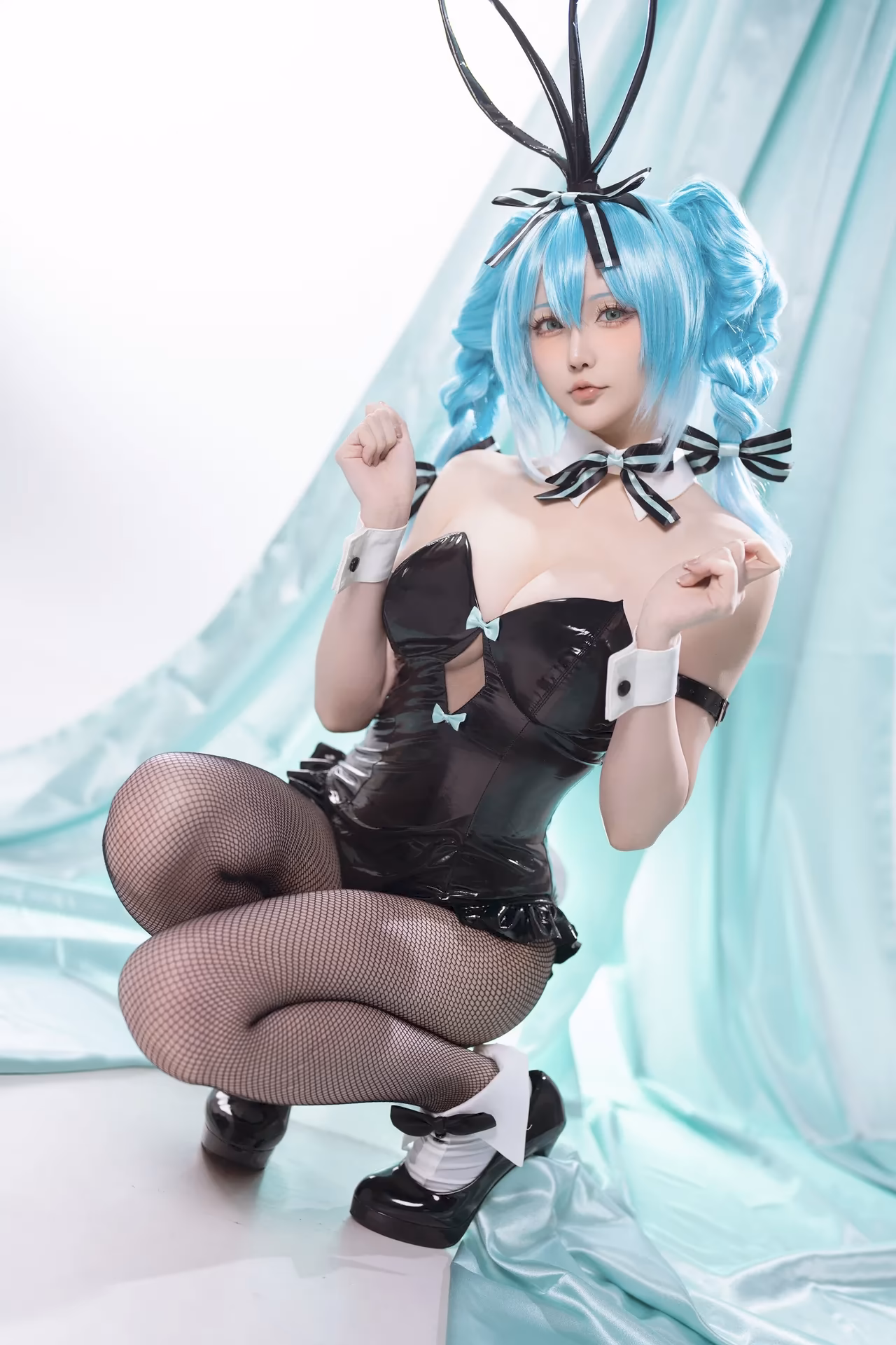 Hoshilily as Hatsune Miku — cosplay photo 11 of 44