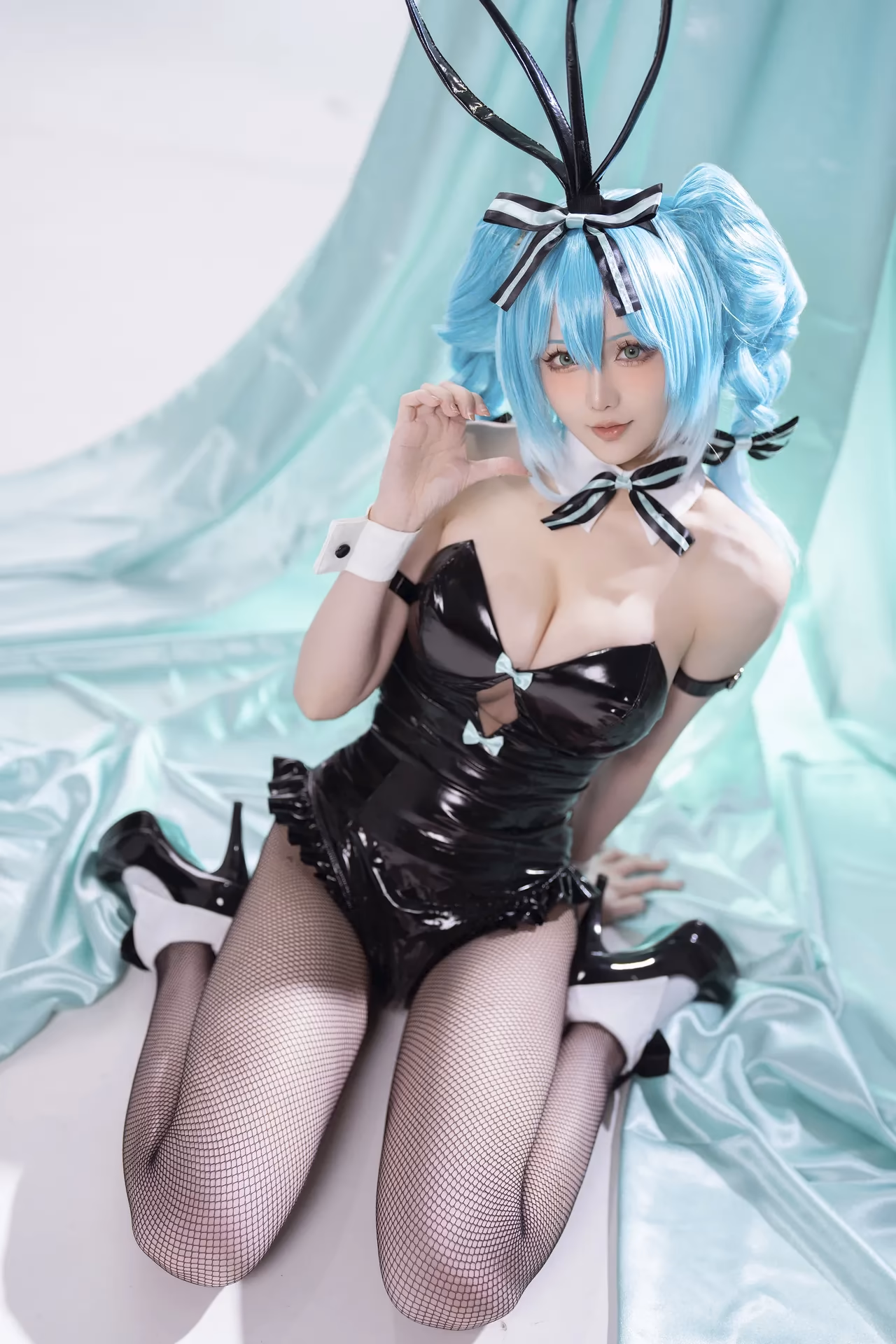Hoshilily as Hatsune Miku — cosplay photo 14 of 44