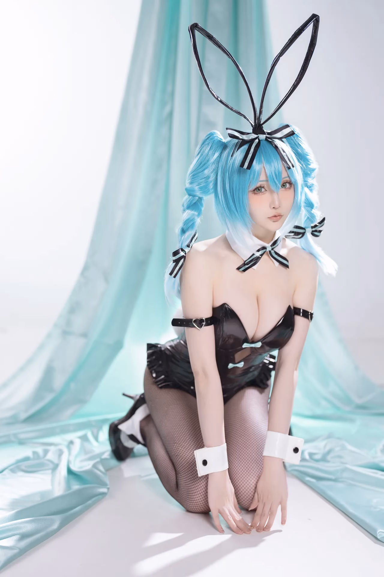 Hoshilily as Hatsune Miku — cosplay photo 15 of 44