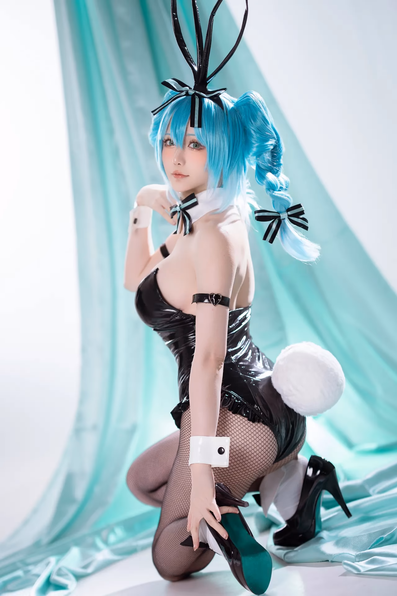 Hoshilily as Hatsune Miku — cosplay photo 23 of 44
