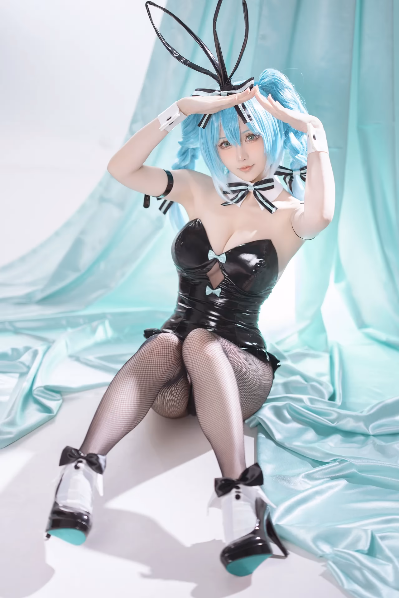 Hoshilily as Hatsune Miku — cosplay photo 24 of 44