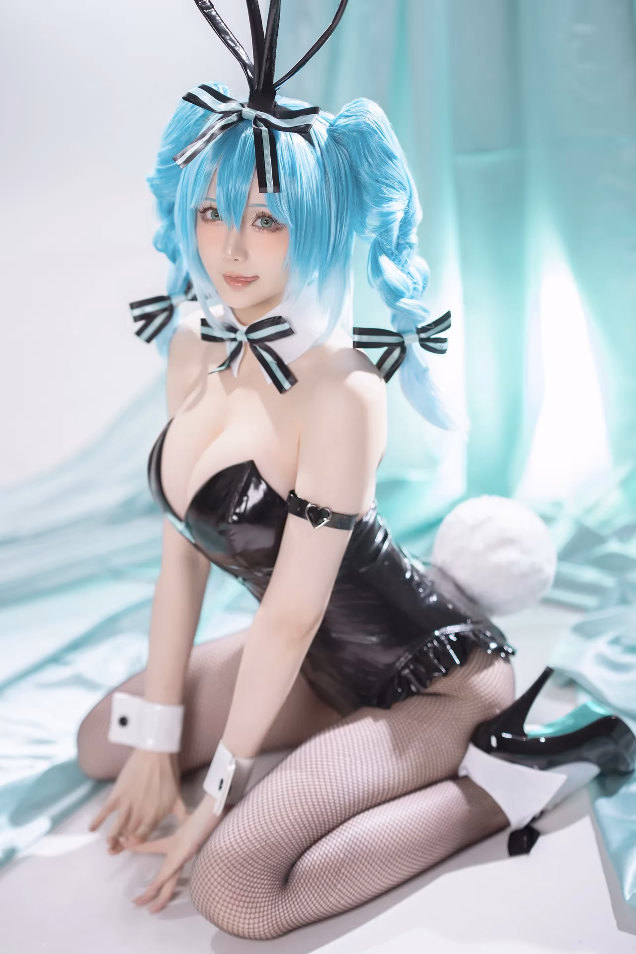 Hoshilily as Hatsune Miku — cosplay photo 29 of 44