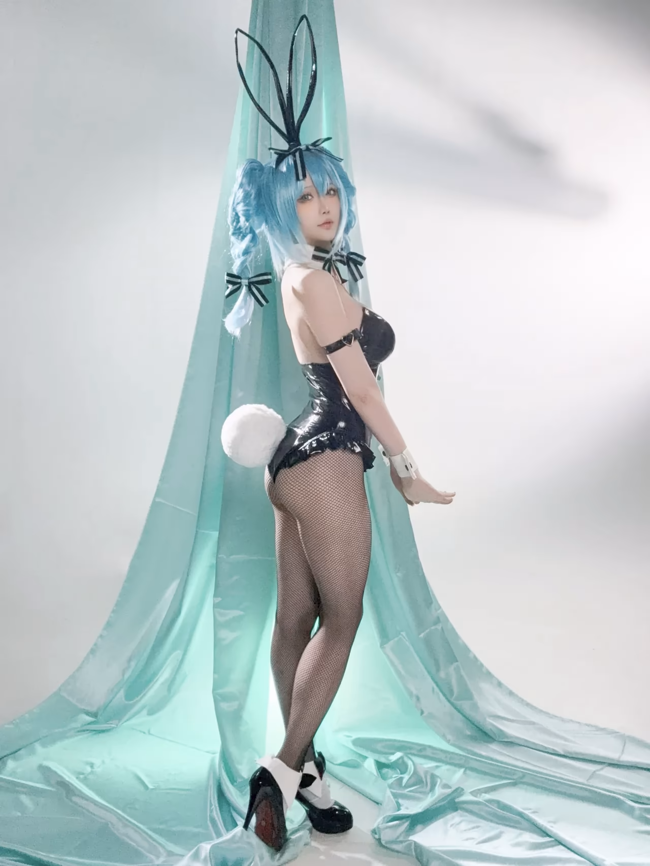 Hoshilily as Hatsune Miku — cosplay photo 35 of 44