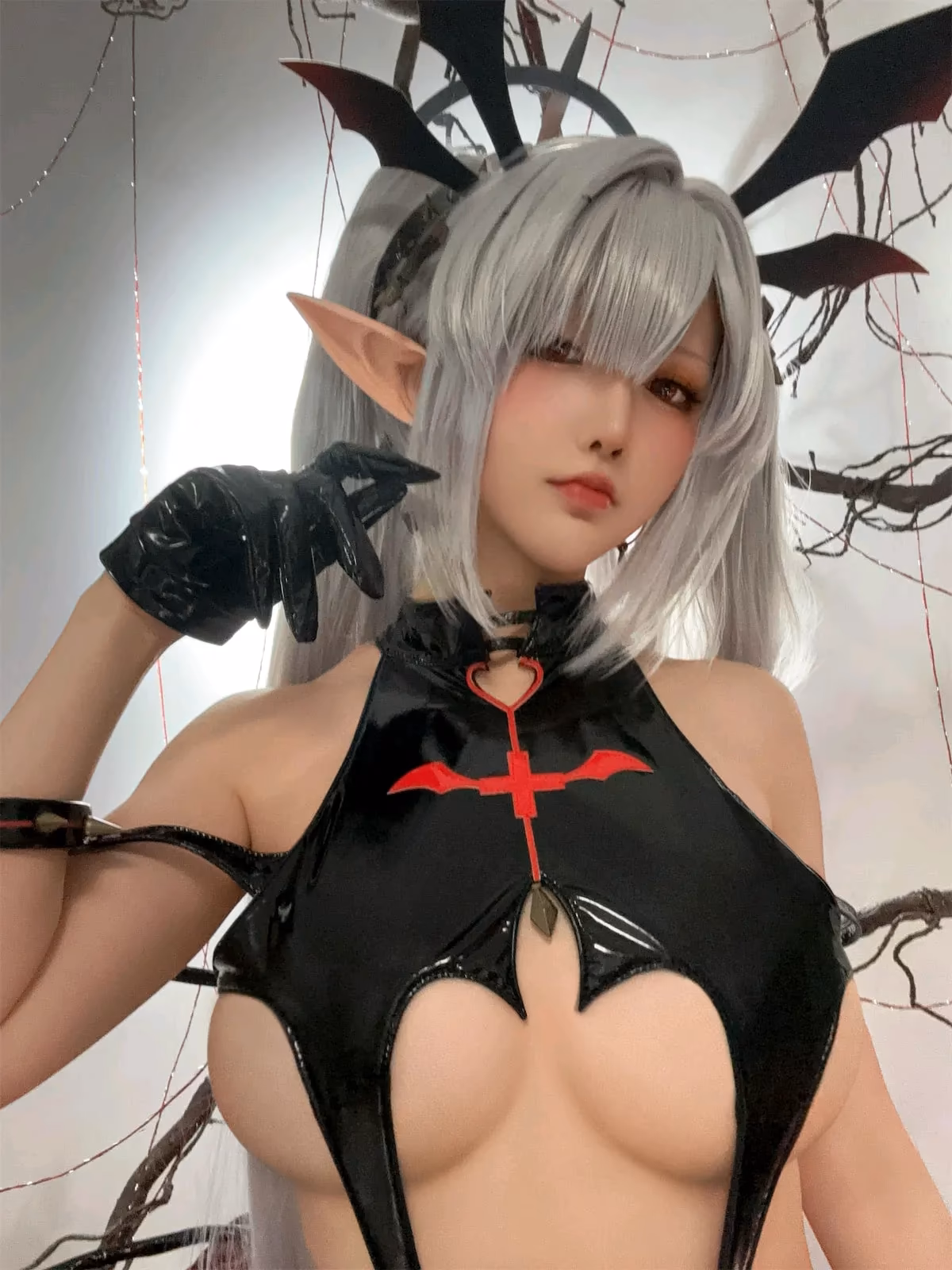 Hoshilily as Shiromi Iori — cosplay photo 10 of 58