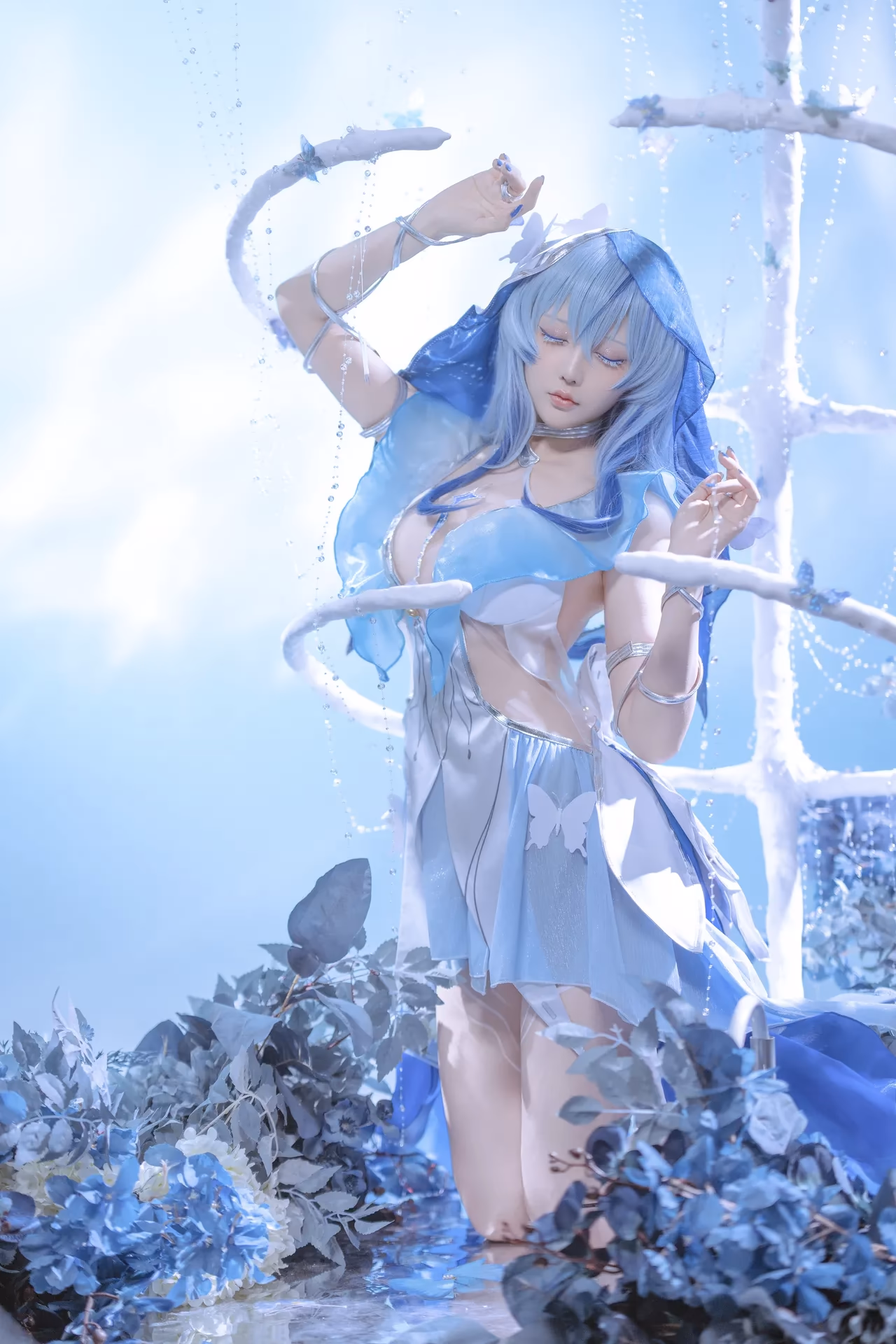 Hoshilily as The Shorekeeper — cosplay photo 10 of 34