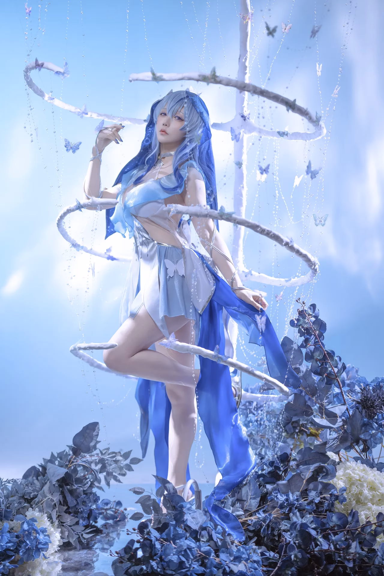 Hoshilily as The Shorekeeper — cosplay photo 8 of 34