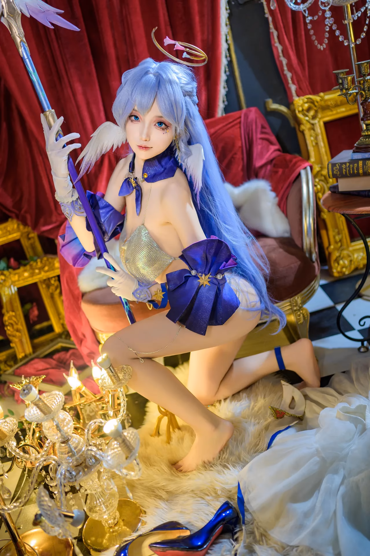 Hu Jiu Jiu as Robin — cosplay photo 47 of 61