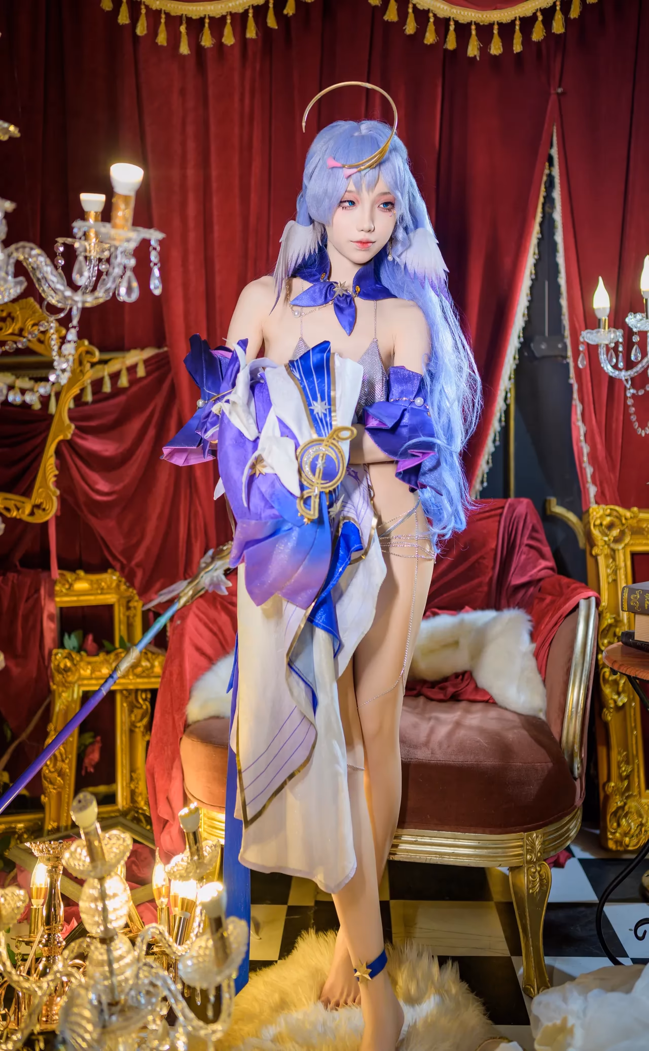 Hu Jiu Jiu as Robin — cosplay photo 61 of 61