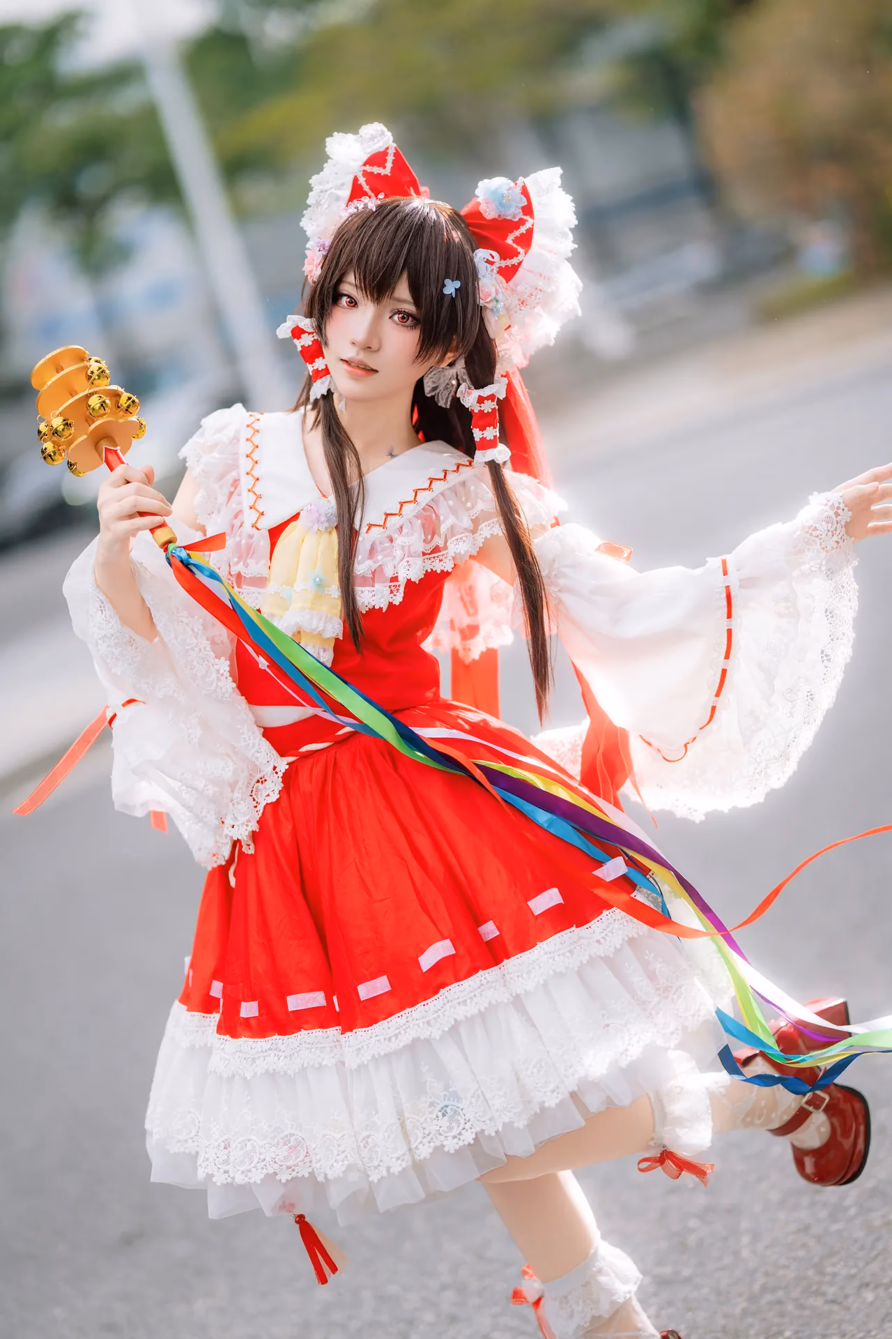 Hua Qi Hana as Reimu Hakurei — cosplay photo 24 of 88