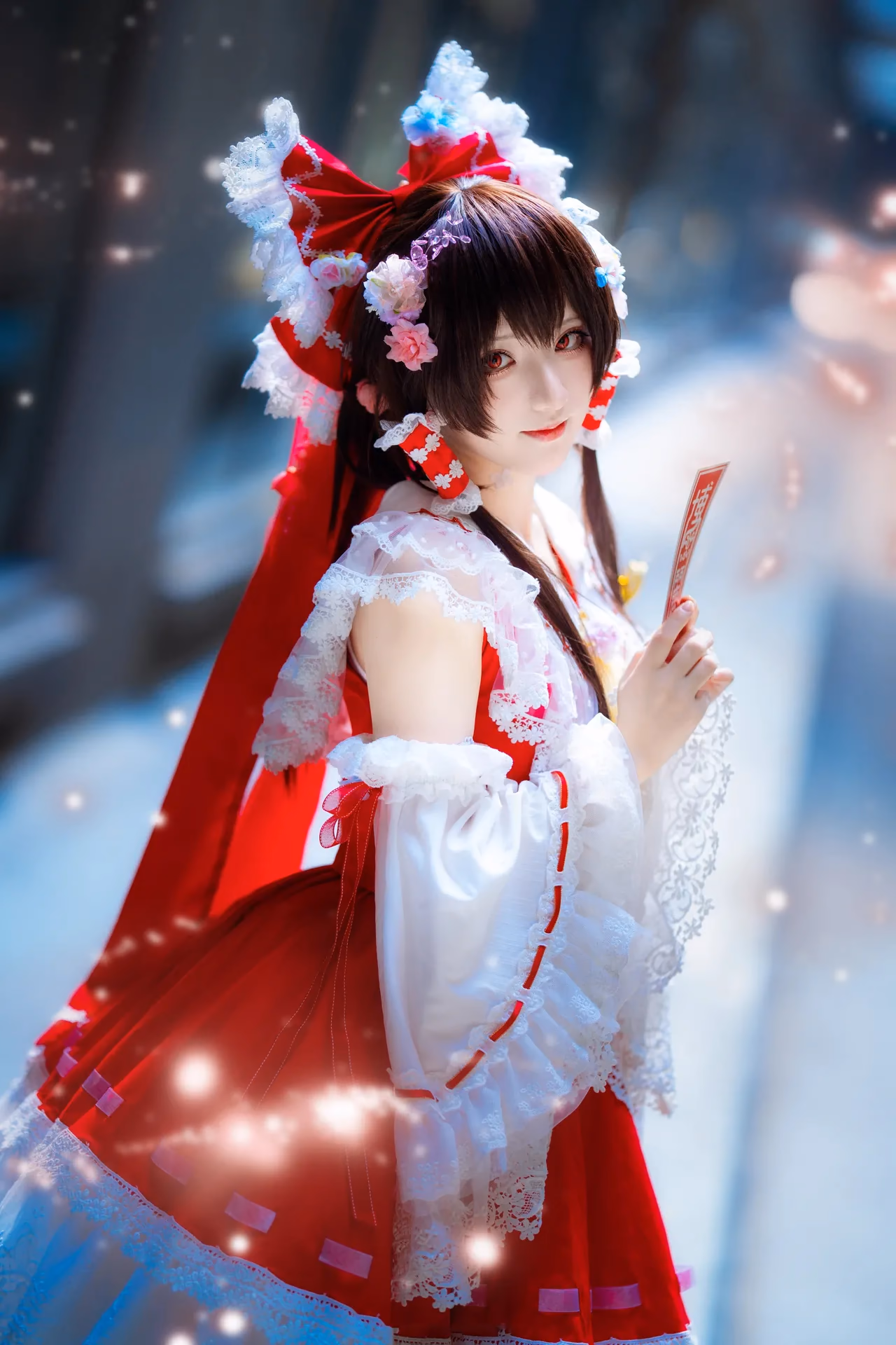 Hua Qi Hana as Reimu Hakurei — cosplay photo 3 of 88
