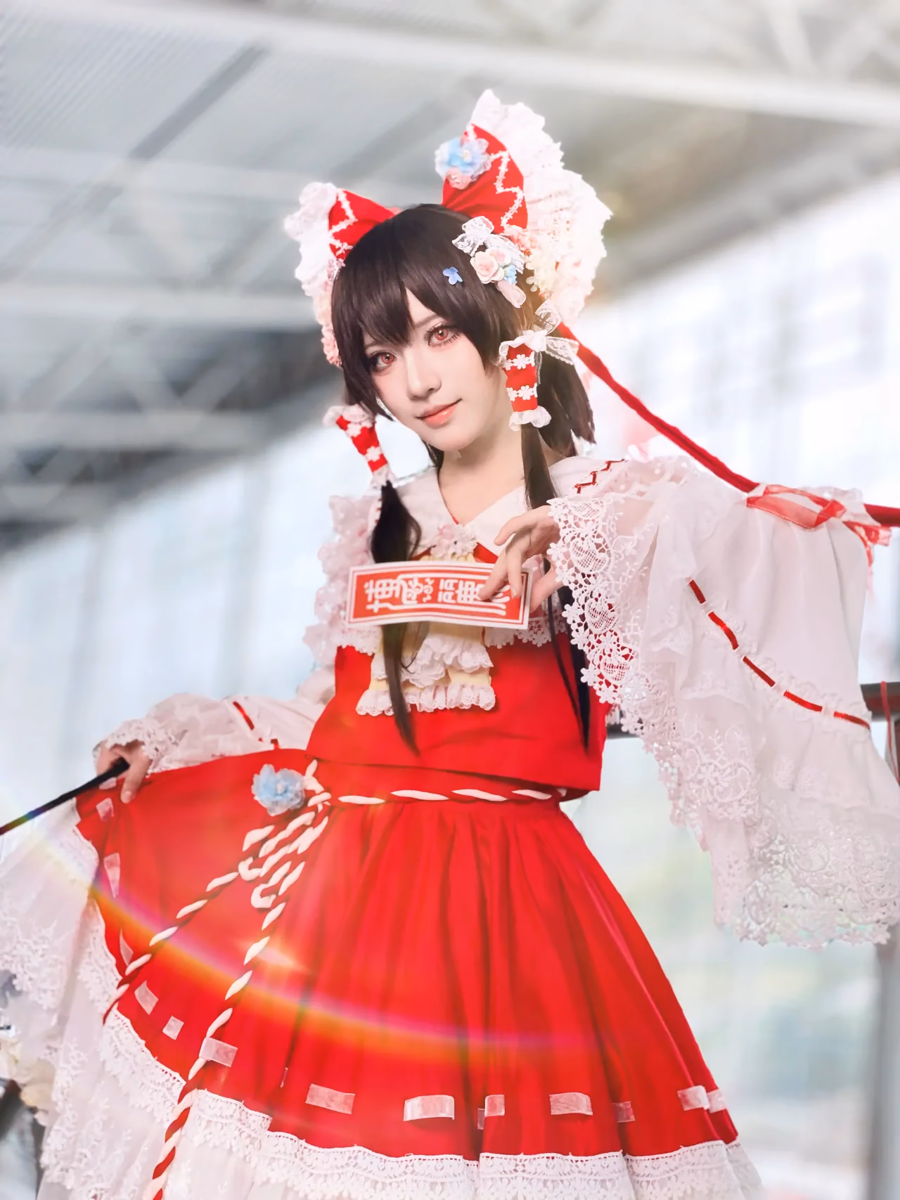 Hua Qi Hana as Reimu Hakurei — cosplay photo 36 of 88
