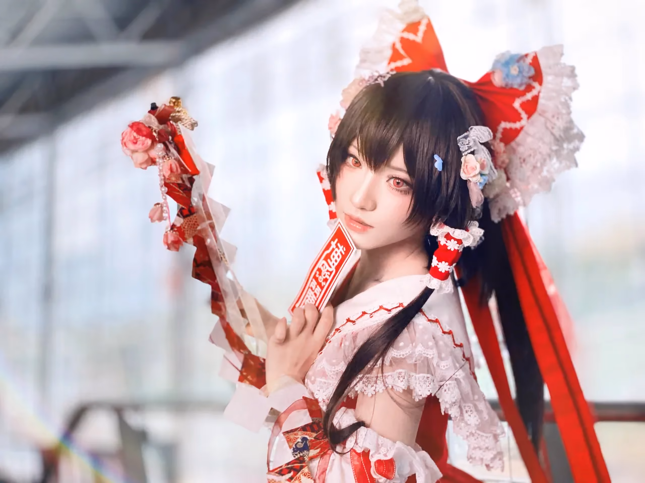 Hua Qi Hana as Reimu Hakurei — cosplay photo 40 of 88