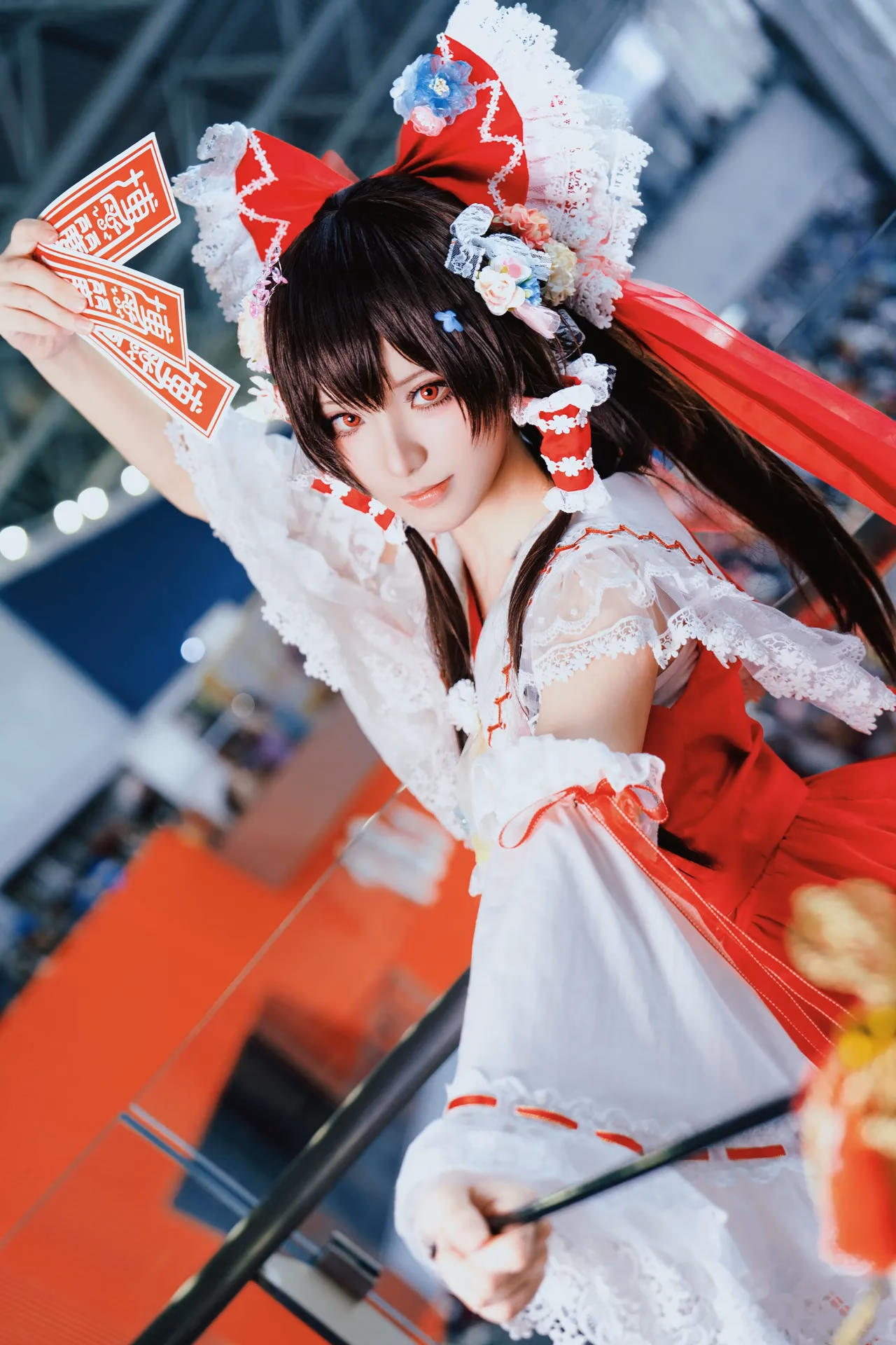 Hua Qi Hana as Reimu Hakurei — cosplay photo 43 of 88