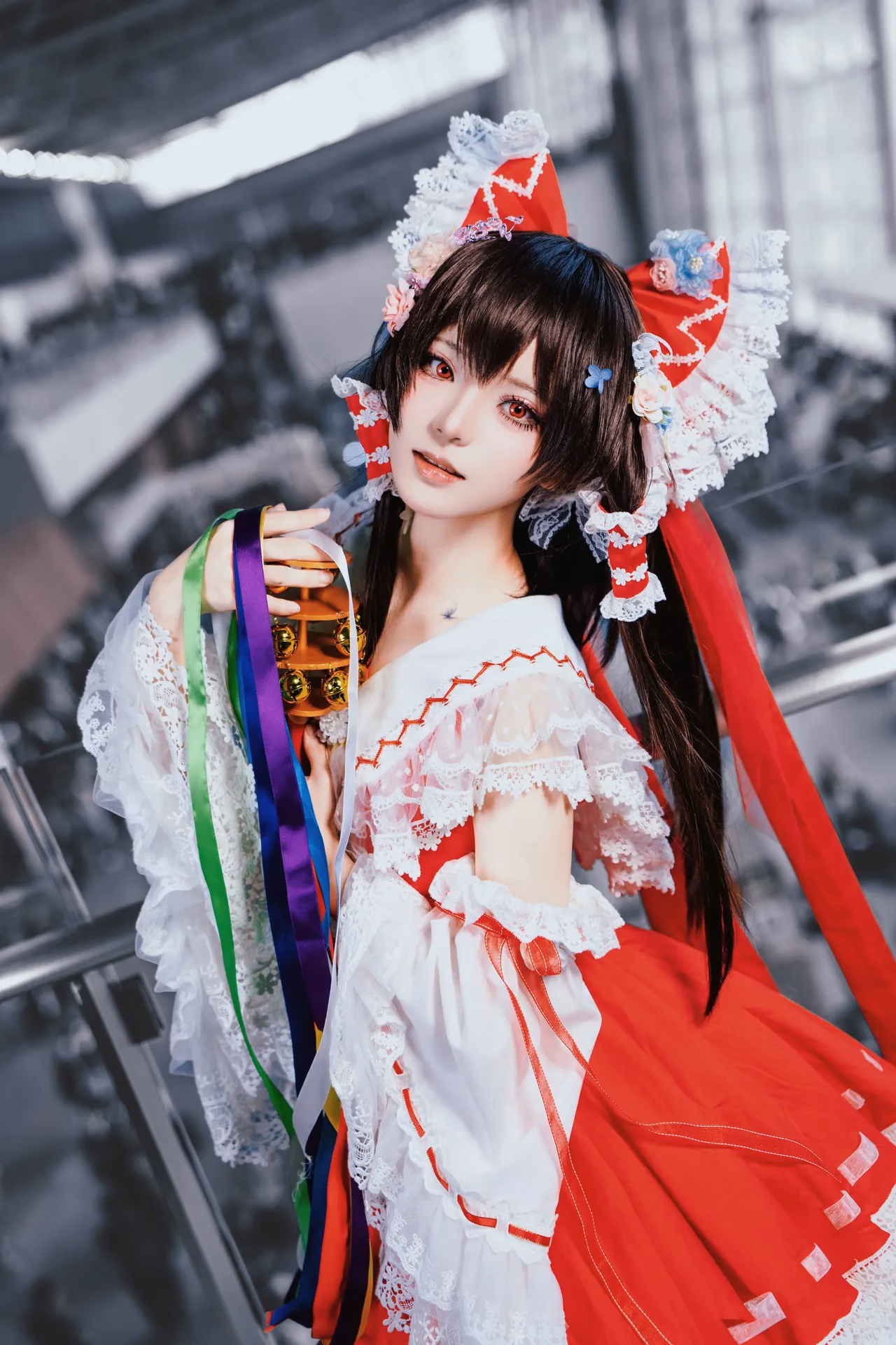 Hua Qi Hana as Reimu Hakurei — cosplay photo 44 of 88