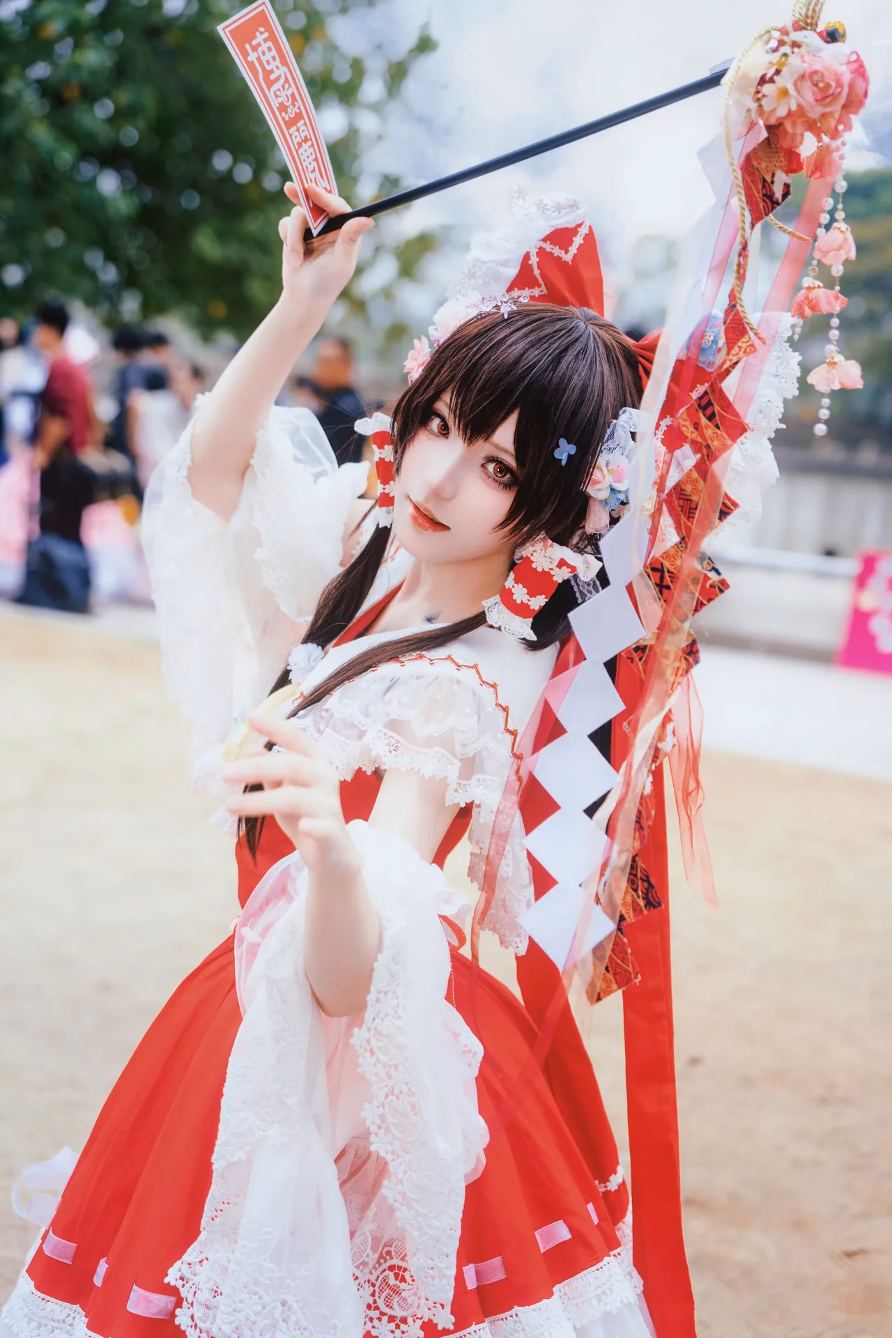 Hua Qi Hana as Reimu Hakurei — cosplay photo 50 of 88