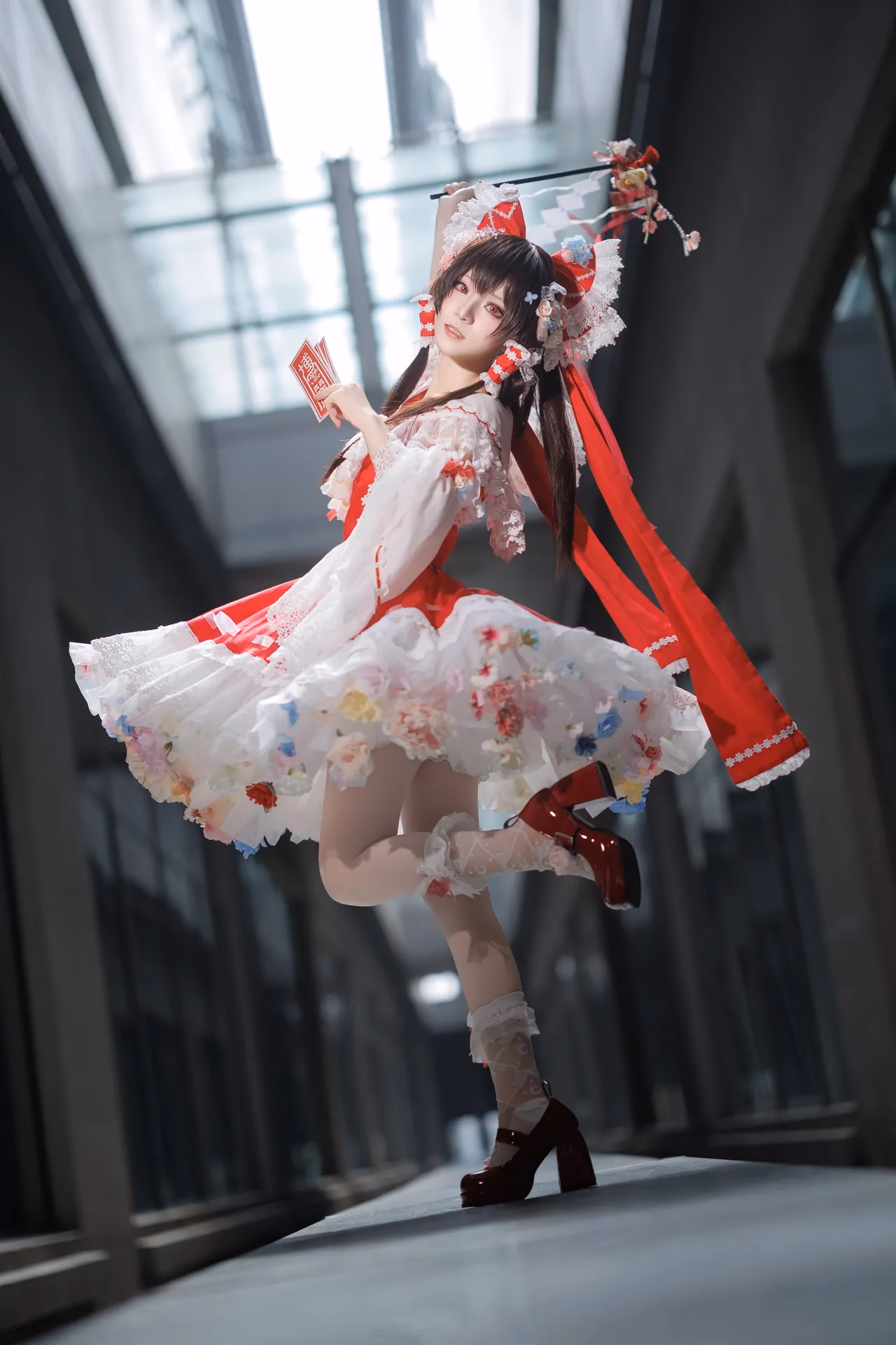 Hua Qi Hana as Reimu Hakurei — cosplay photo 53 of 88