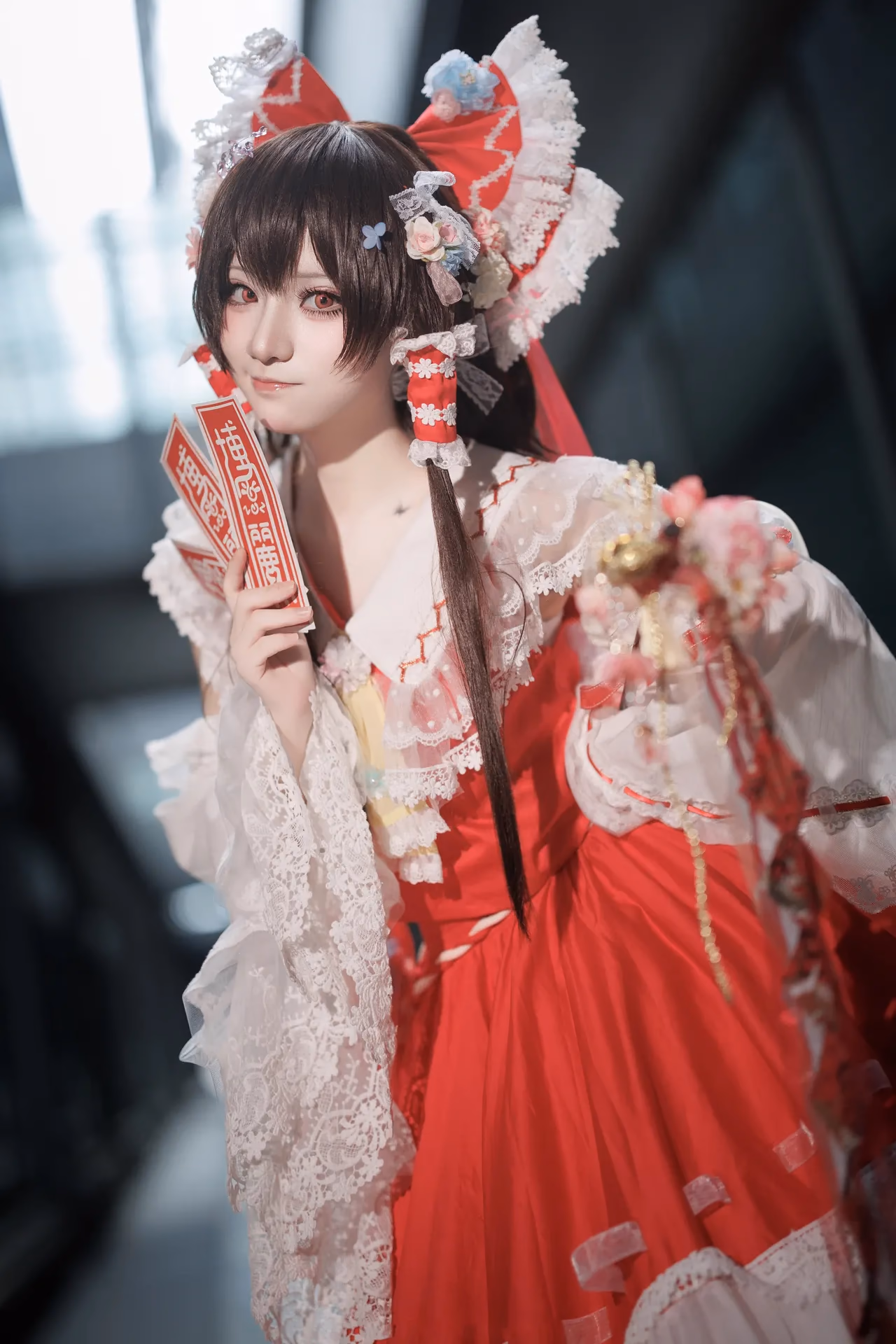 Hua Qi Hana as Reimu Hakurei — cosplay photo 59 of 88