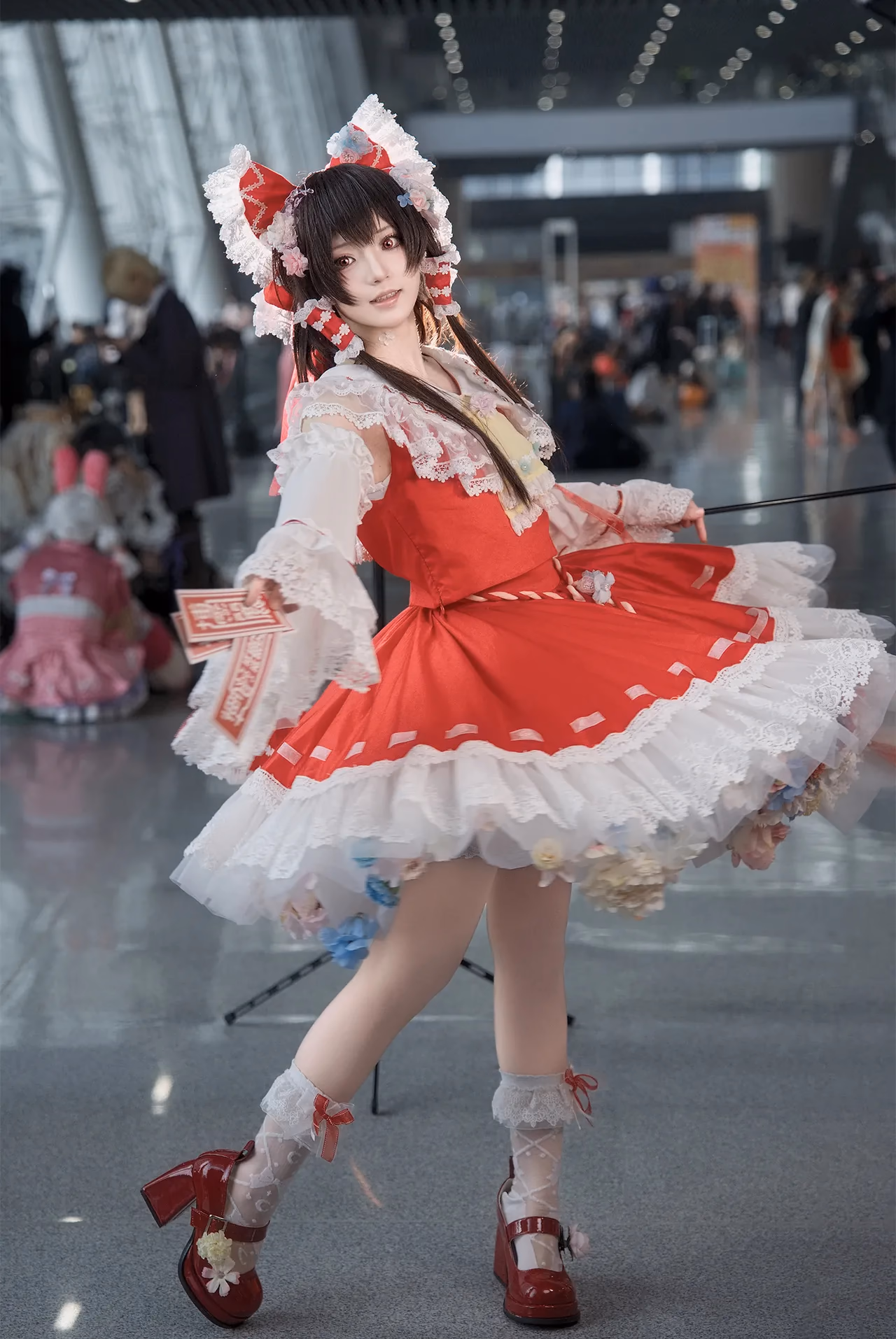 Hua Qi Hana as Reimu Hakurei — cosplay photo 68 of 88