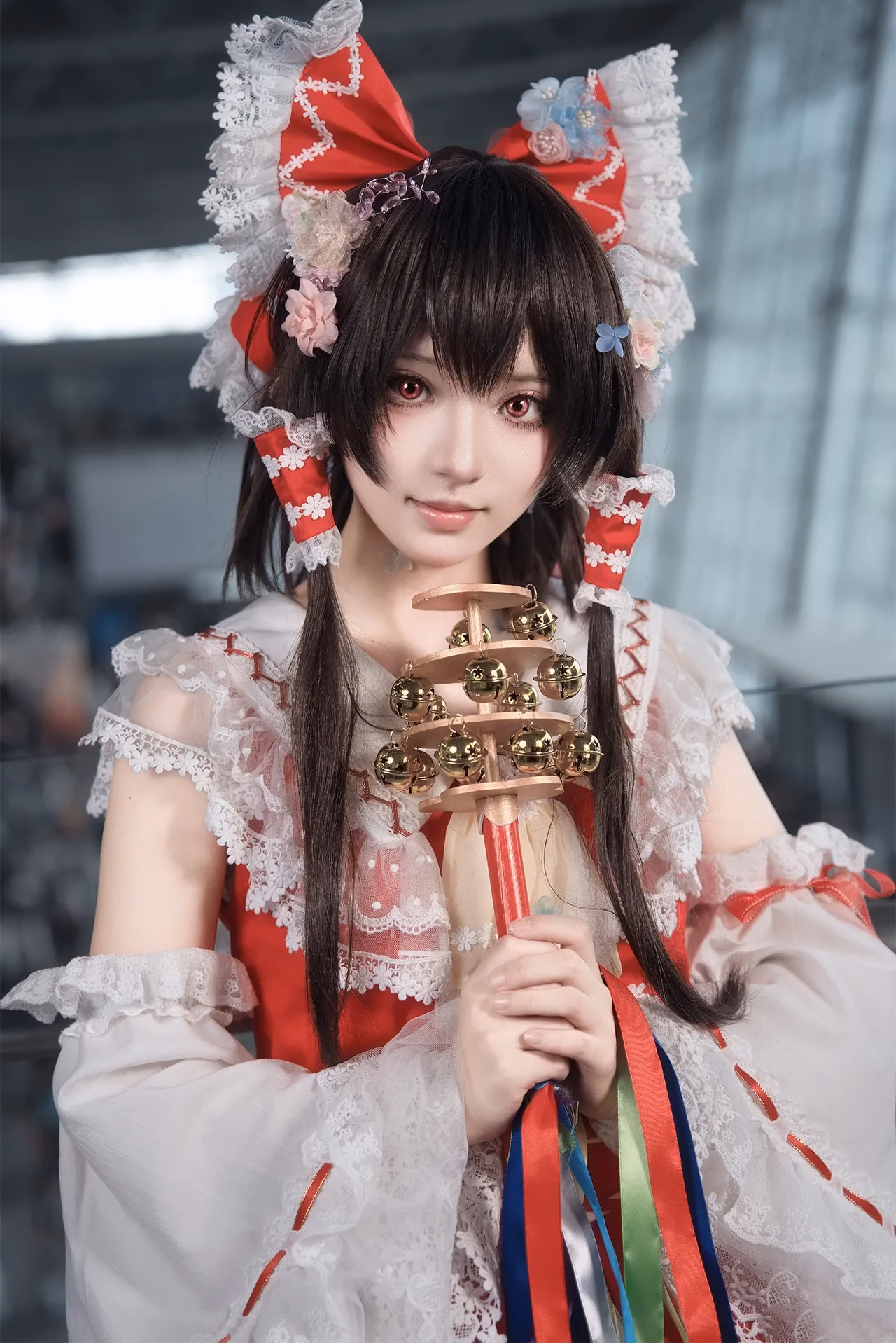 Hua Qi Hana as Reimu Hakurei — cosplay photo 74 of 88