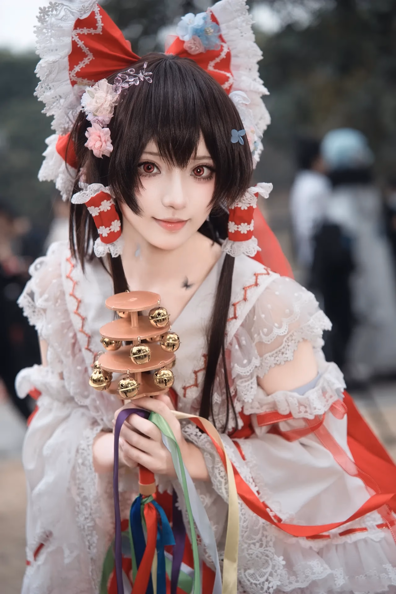 Hua Qi Hana as Reimu Hakurei — cosplay photo 77 of 88