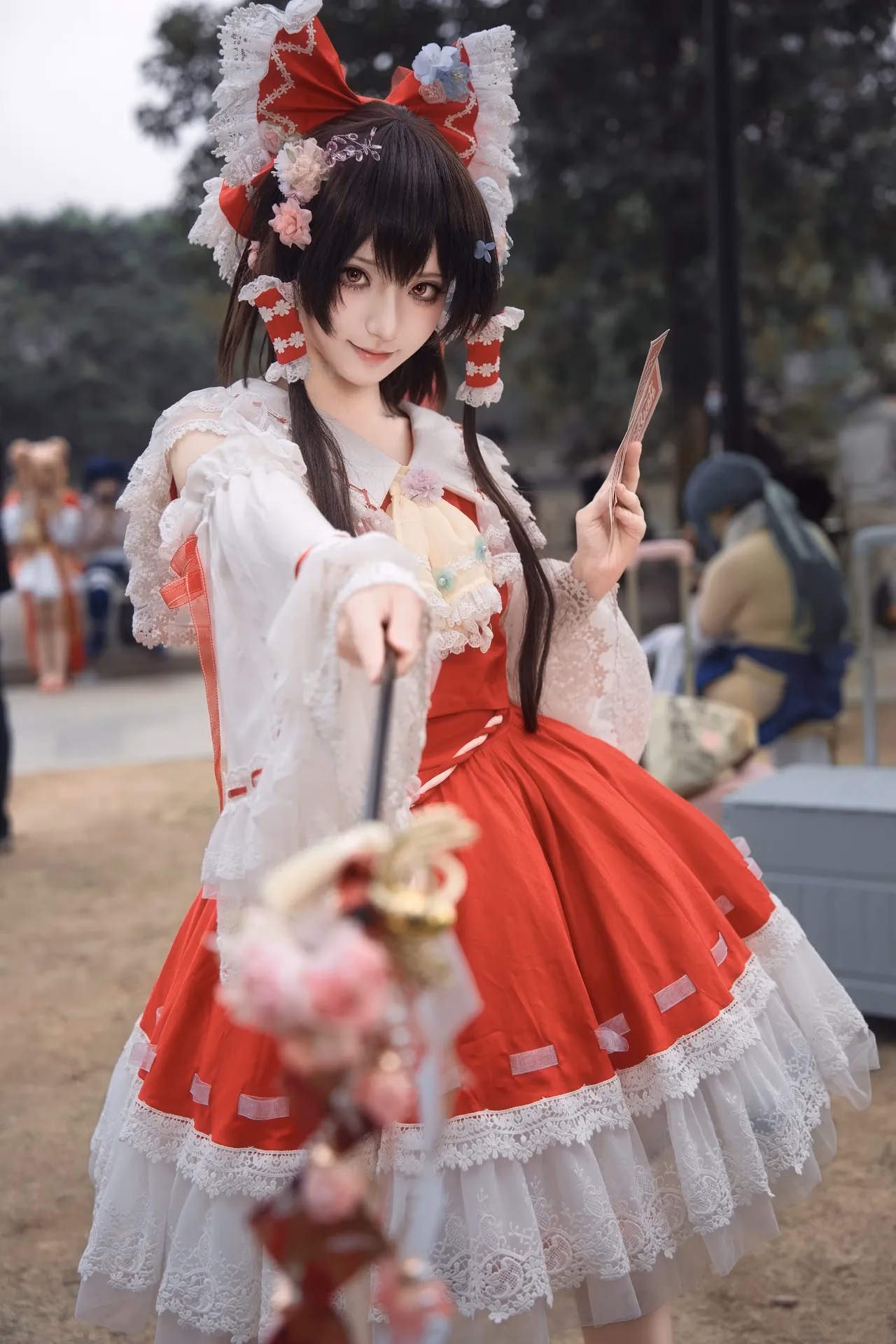 Hua Qi Hana as Reimu Hakurei — cosplay photo 85 of 88