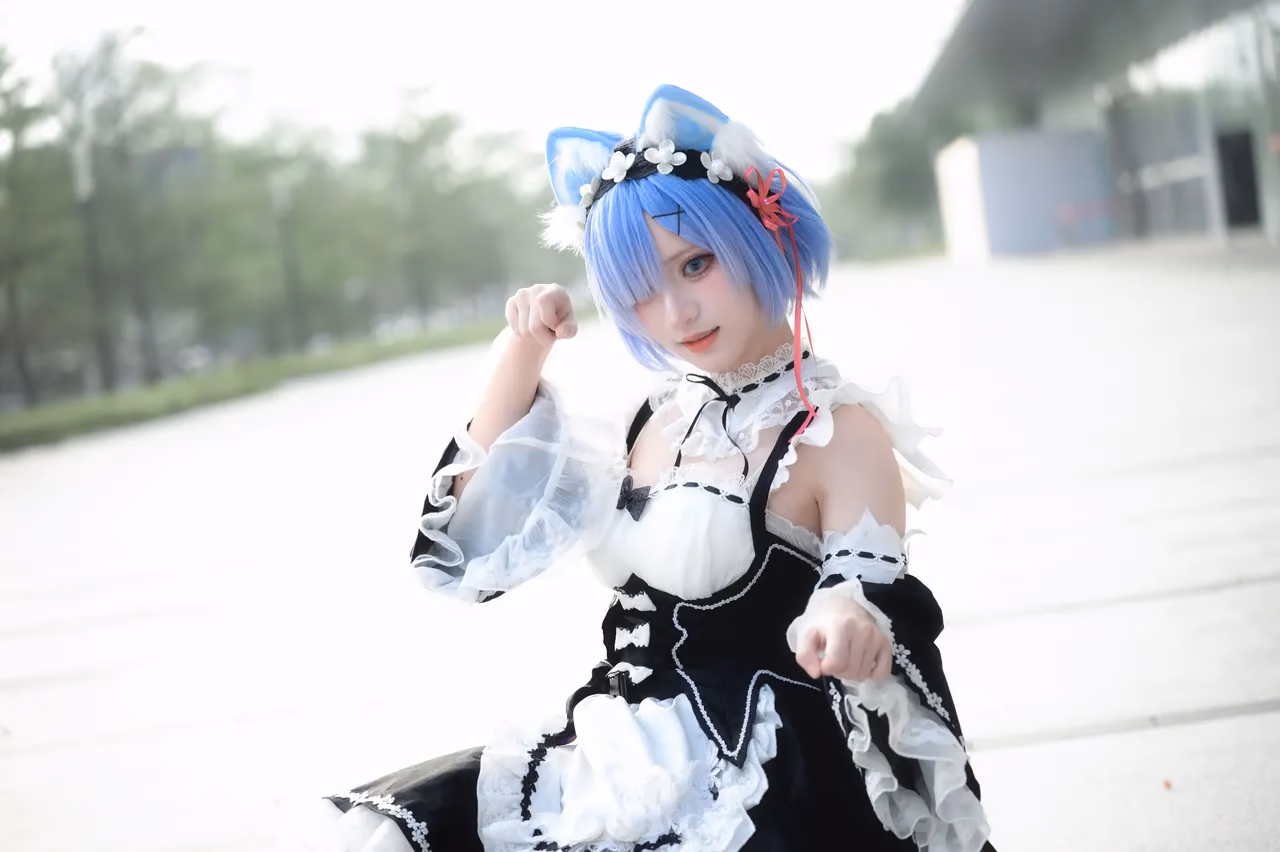 Hua Qi Hana as Rem — cosplay photo 26 of 107
