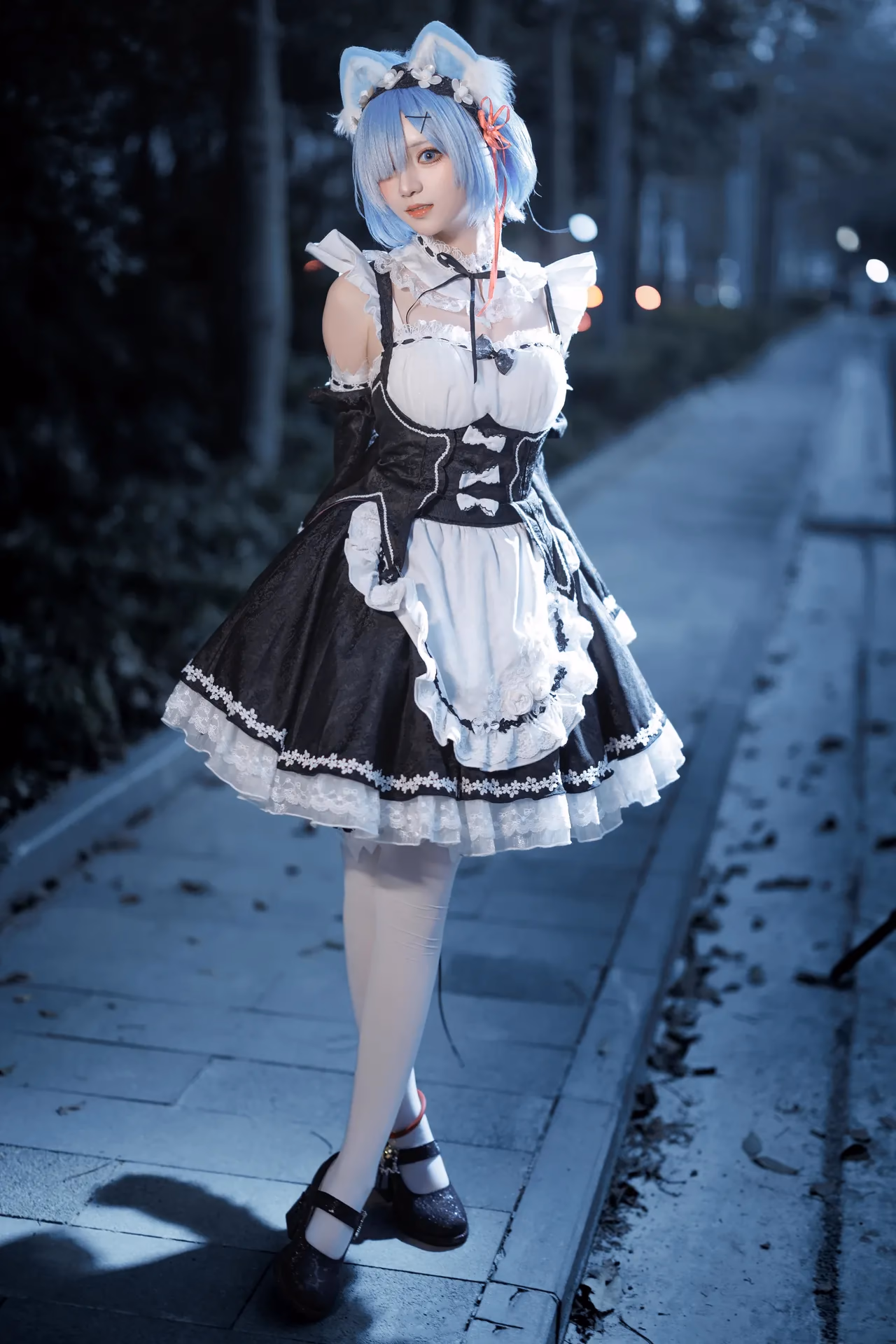 Hua Qi Hana as Rem — cosplay photo 73 of 107