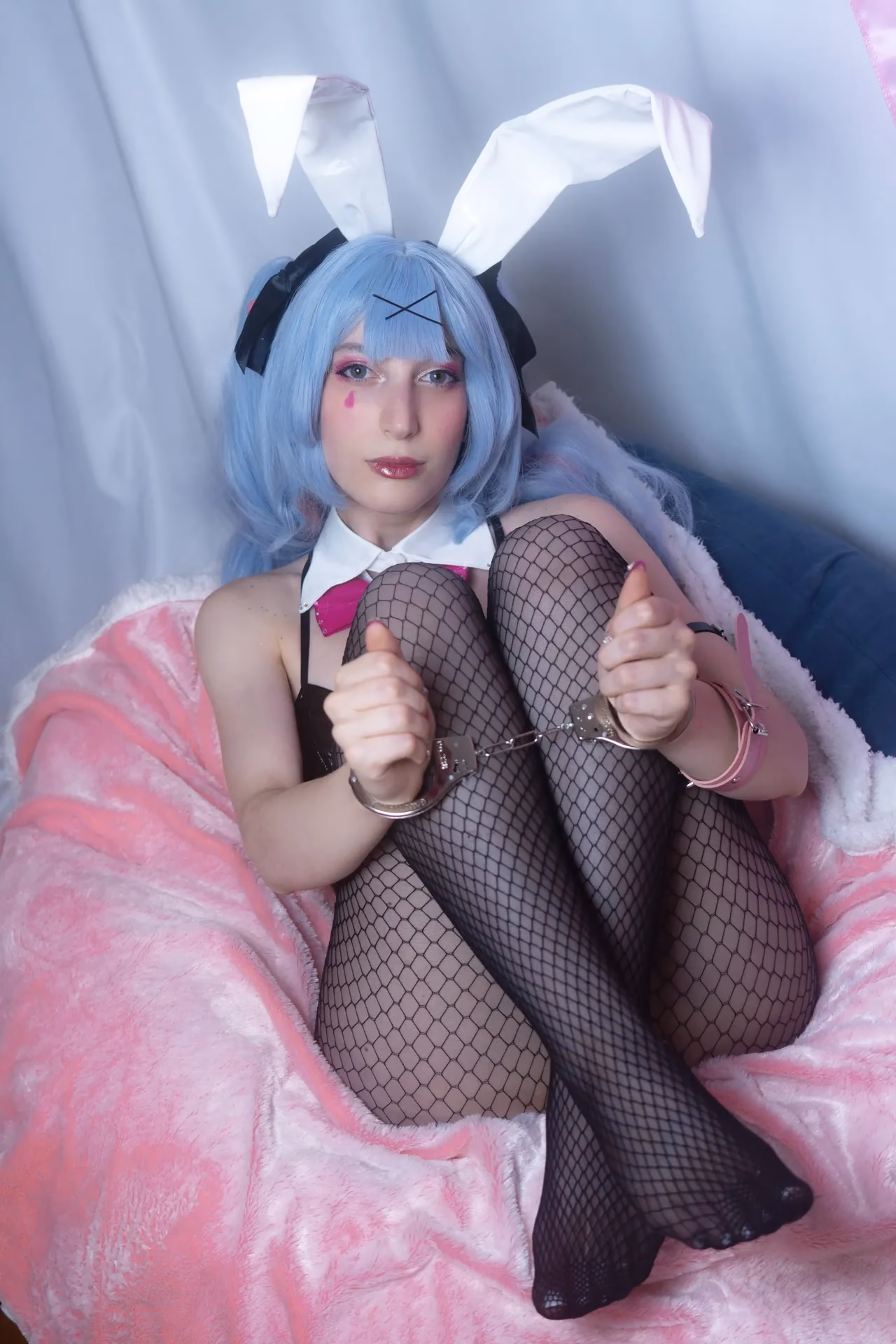 Iced.Grog as Hatsune Miku — cosplay photo 4 of 10