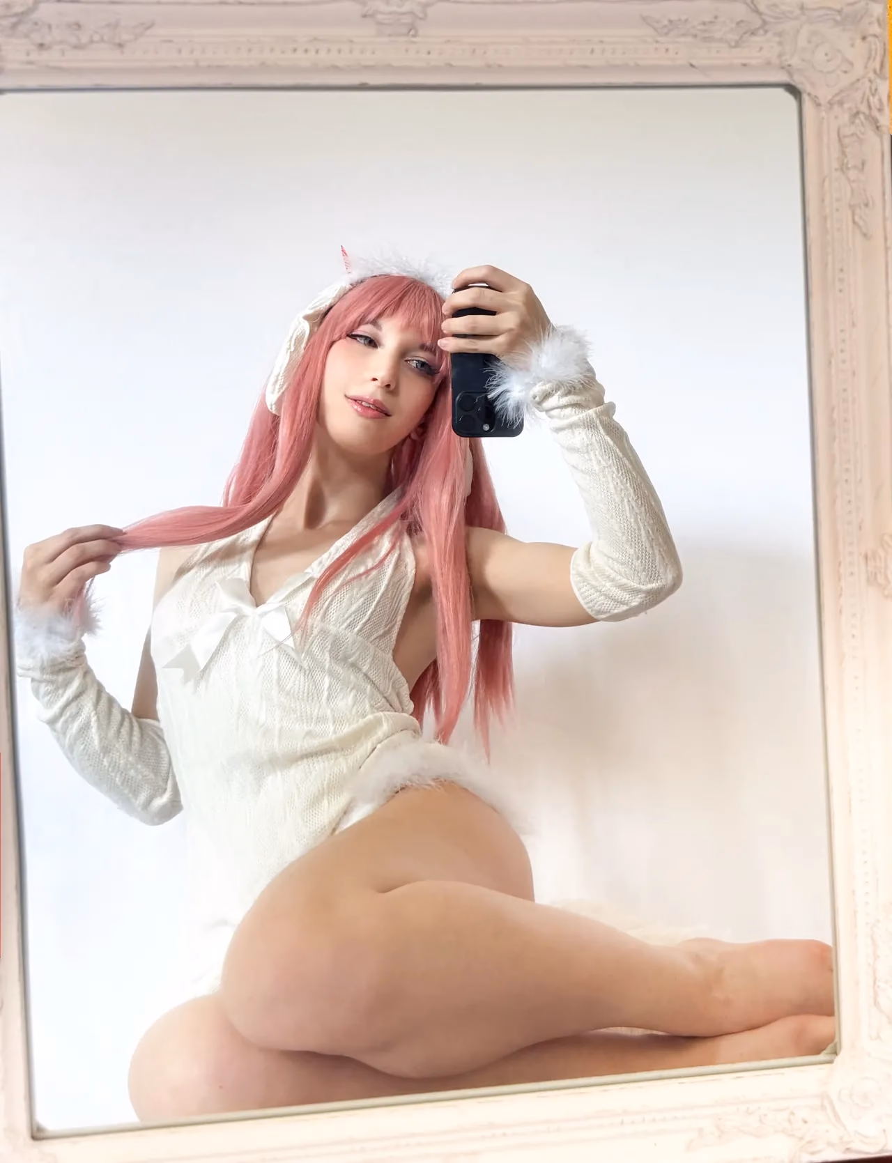 Iced.Grog as Zero Two — cosplay photo 6 of 10