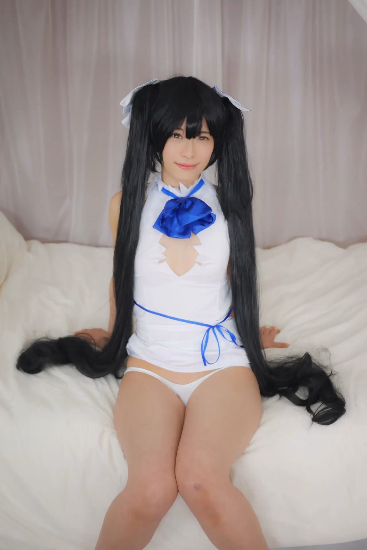 Ichiha Amatsu as Hestia — cosplay photo 4 of 107