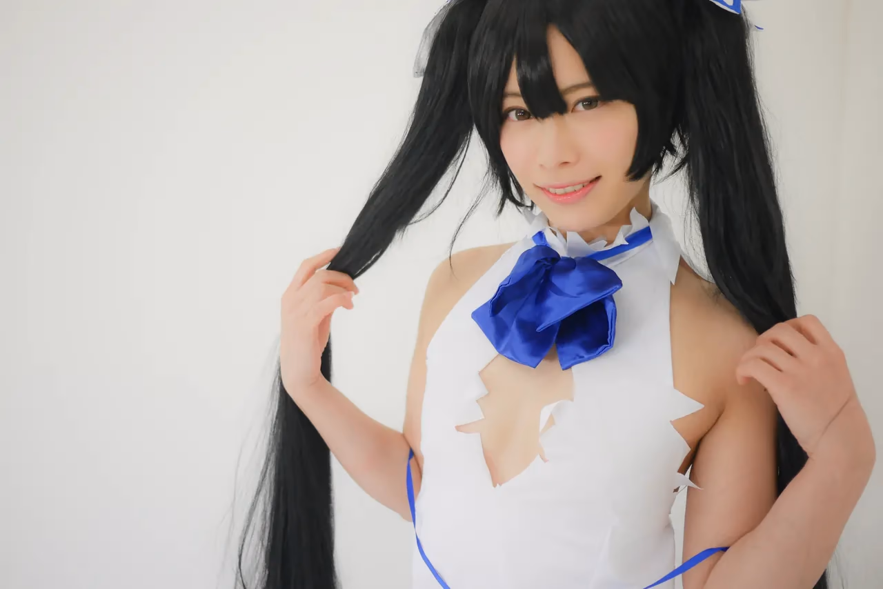 Ichiha Amatsu as Hestia — cosplay photo 96 of 107