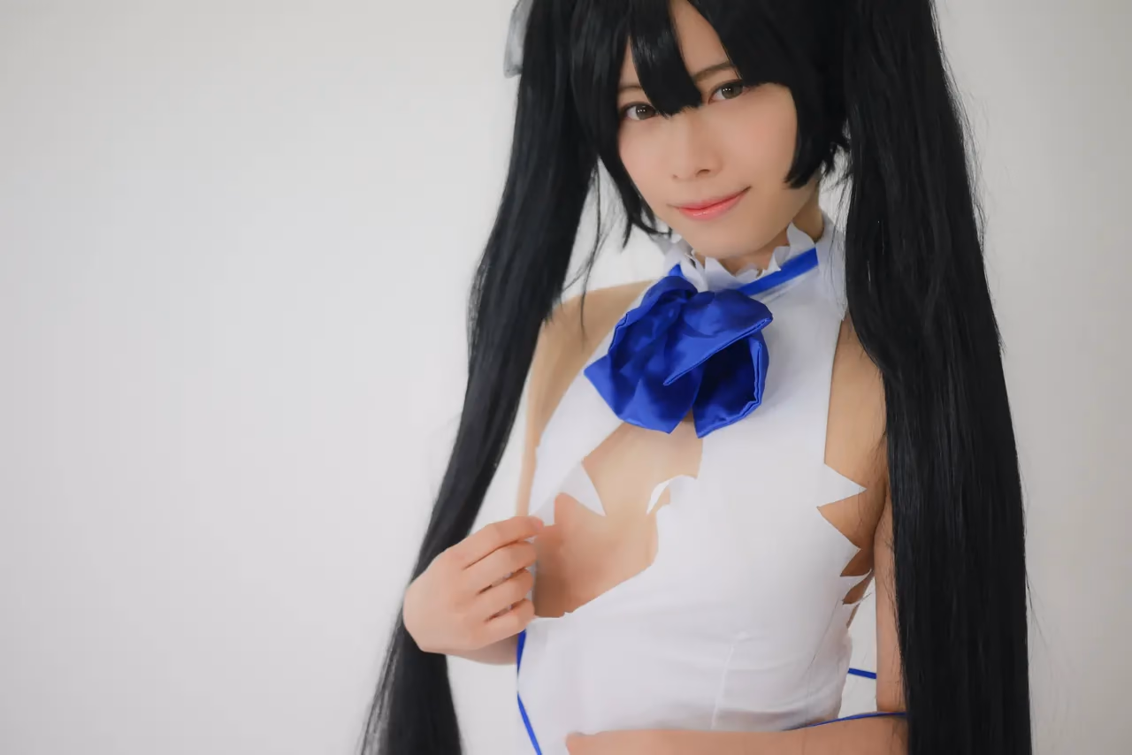 Ichiha Amatsu as Hestia — cosplay photo 98 of 107