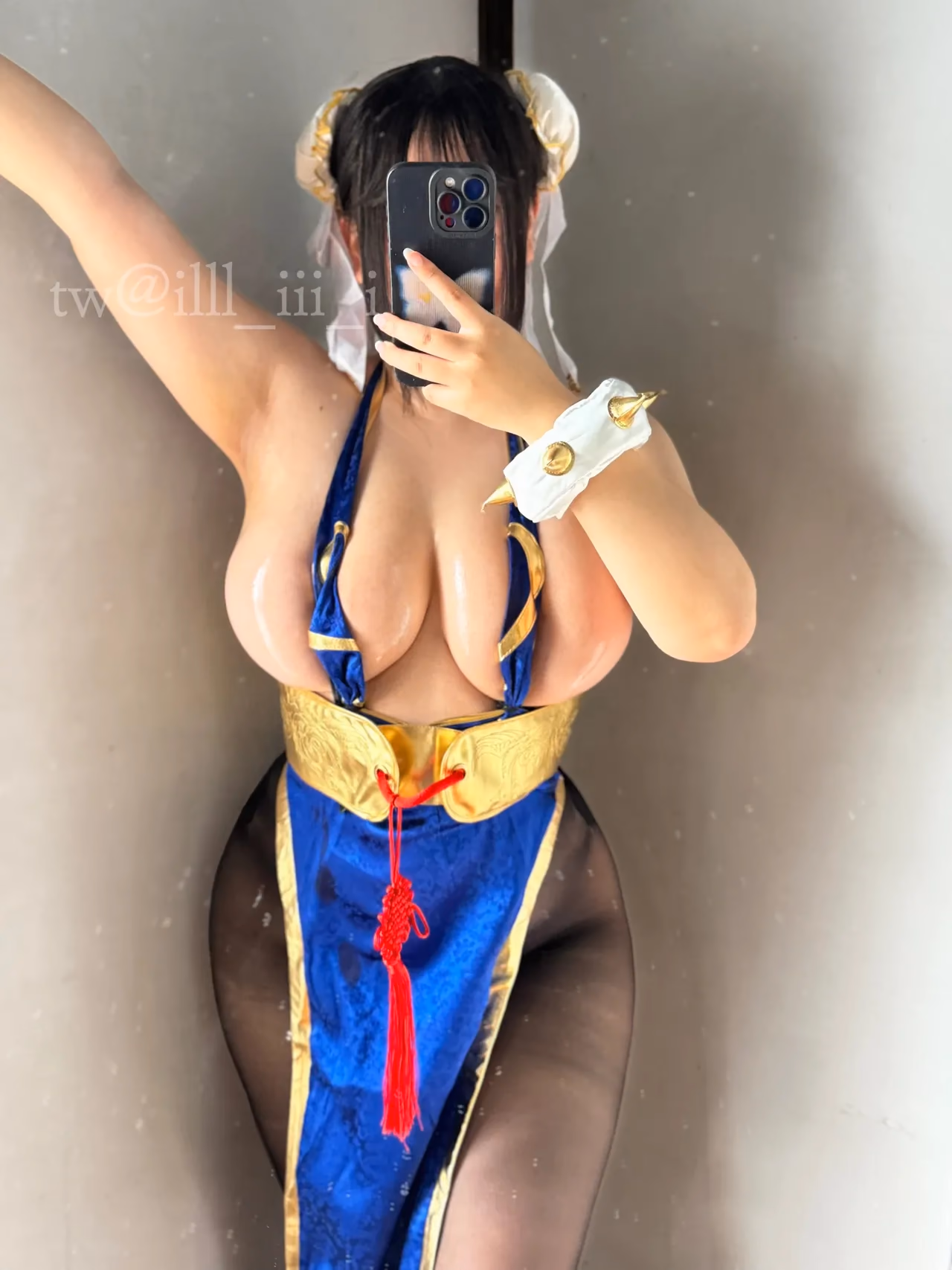 illl_iii_i as Chun-Li — cosplay photo 30 of 75
