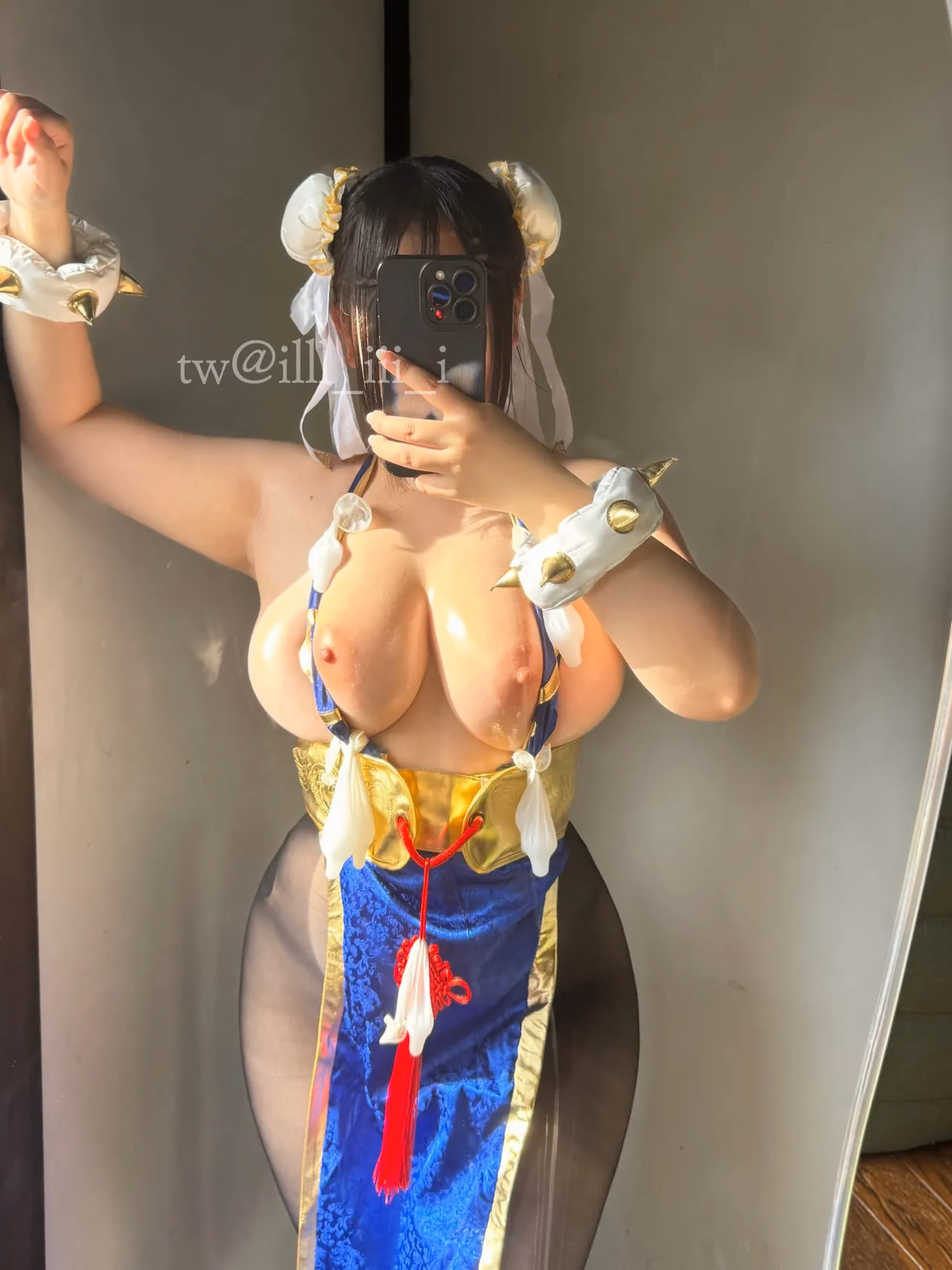 illl_iii_i as Chun-Li — cosplay photo 71 of 75