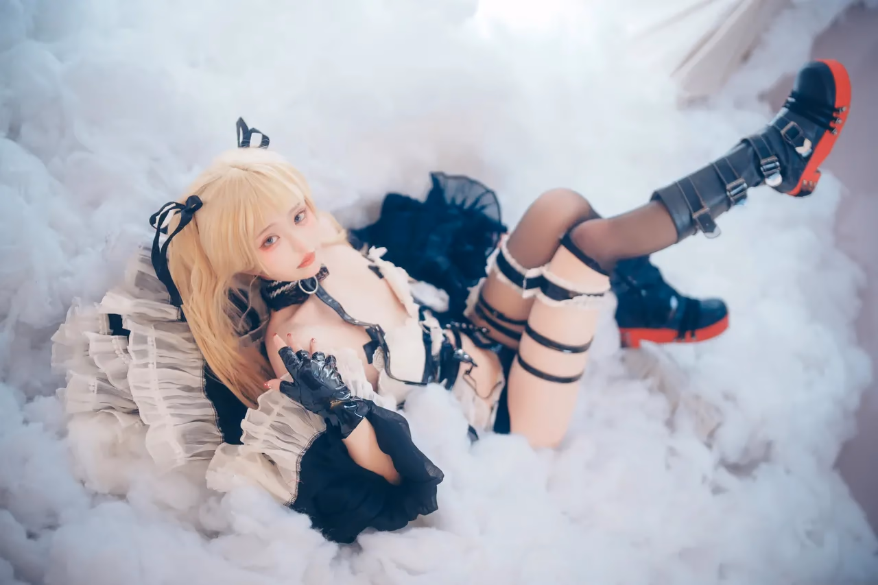 Iri as Marie Rose — cosplay photo 7 of 68
