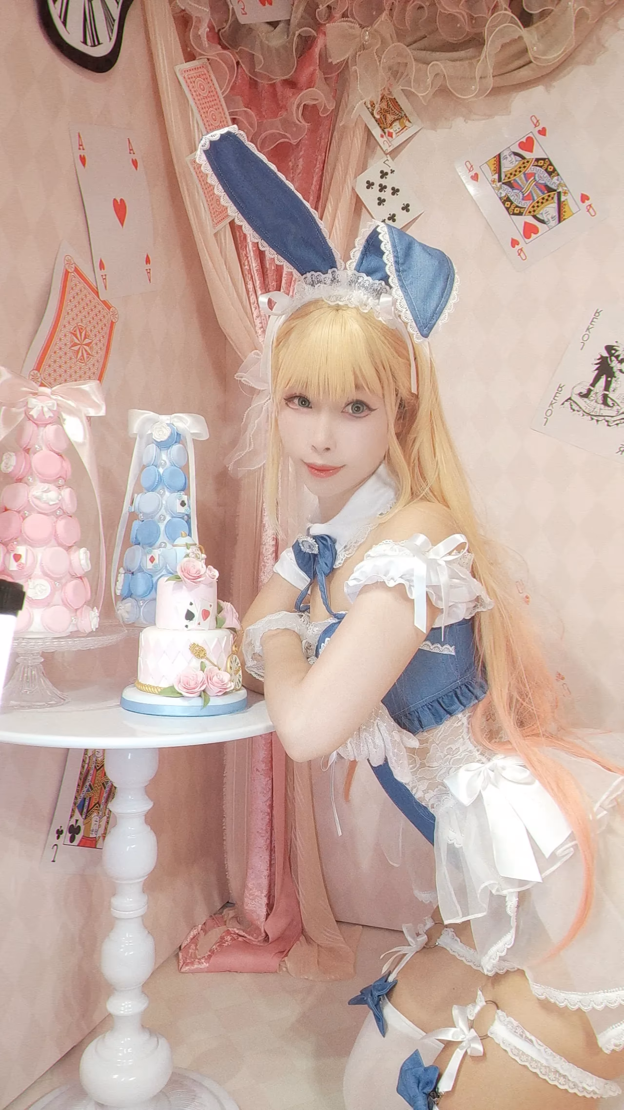 Itsuki Sakurai as Marin Kitagawa — cosplay photo 137 of 158