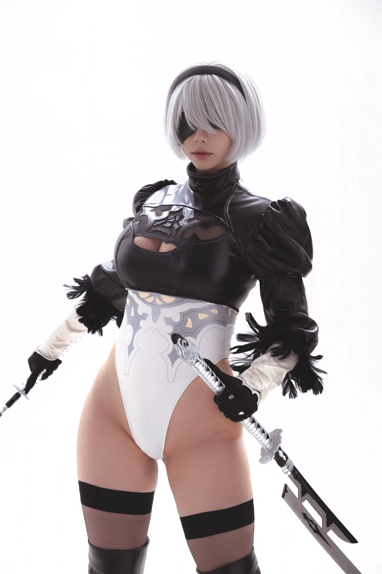 Izayoi Rui as 2B — cosplay photo 11 of 22