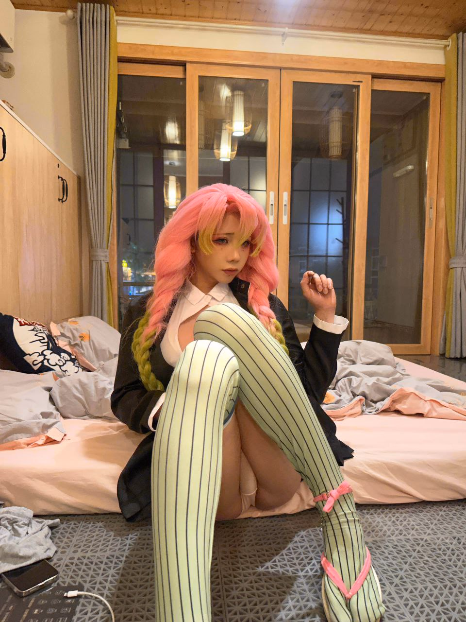 Izayoi Rui as Mitsuri Kanroji — cosplay photo 2 of 11