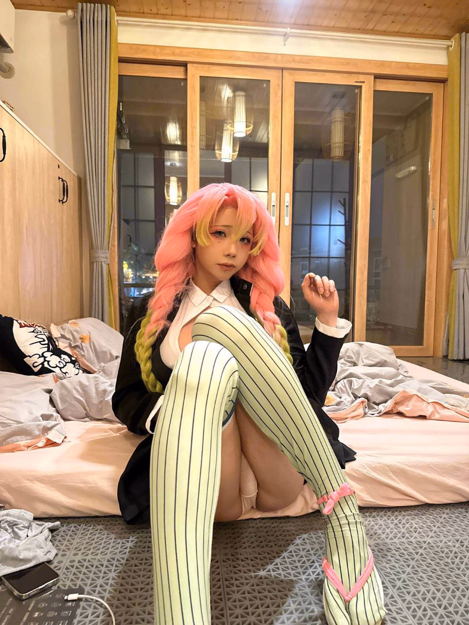 Izayoi Rui as Mitsuri Kanroji — cosplay photo 4 of 11