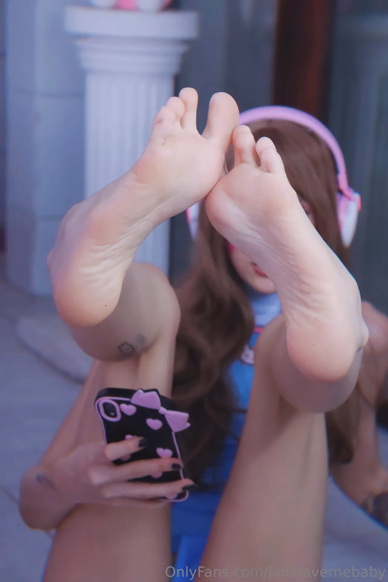 Jade La Verne as D.Va — cosplay photo 8 of 11