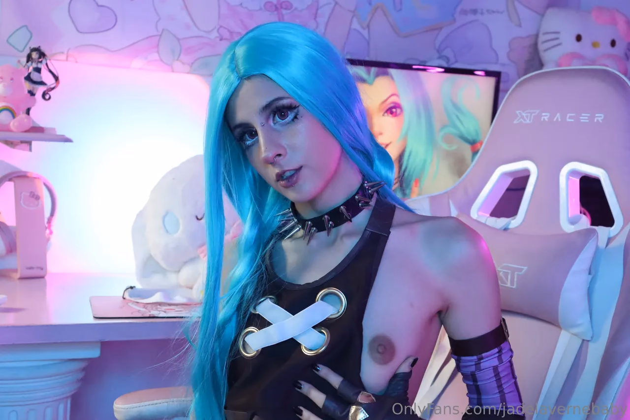 Jade La Verne as Jinx — cosplay photo 39 of 50
