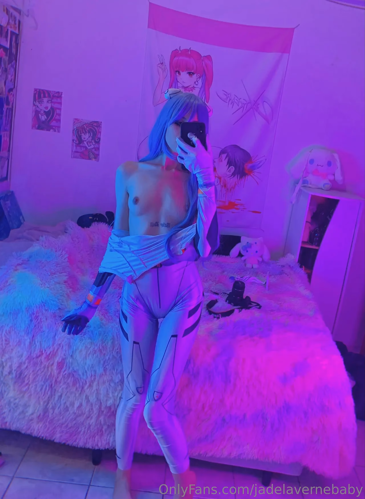 Jade La Verne as Rei Ayanami — cosplay photo 15 of 17