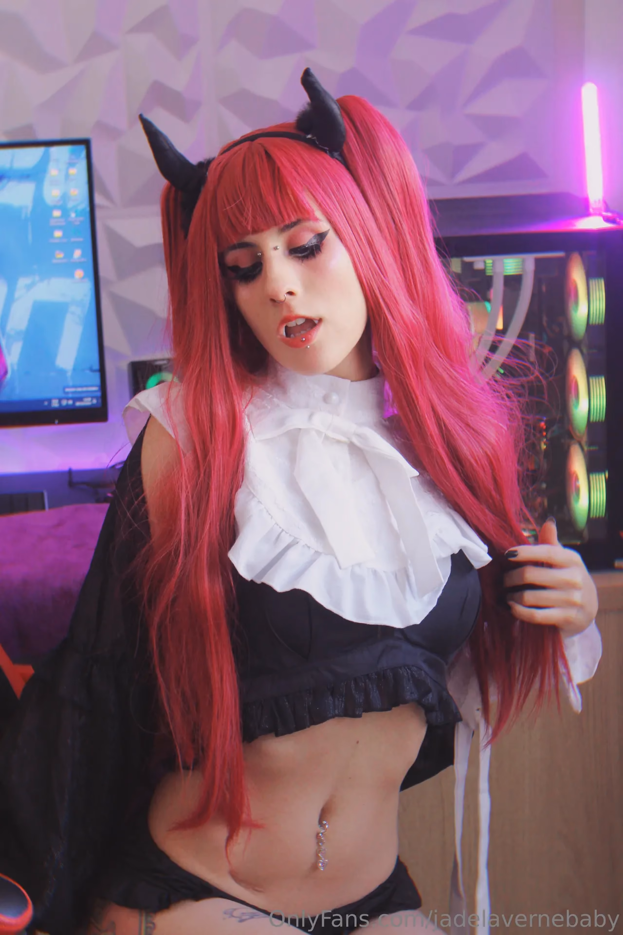 Jade La Verne as Rizu-kyun — cosplay photo 12 of 69