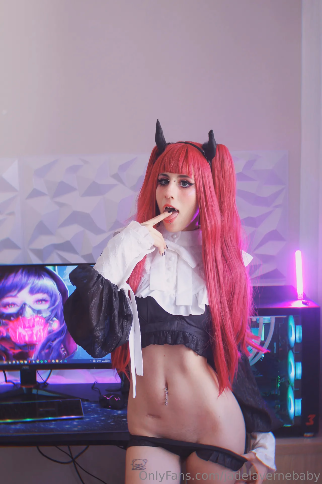Jade La Verne as Rizu-kyun — cosplay photo 34 of 69
