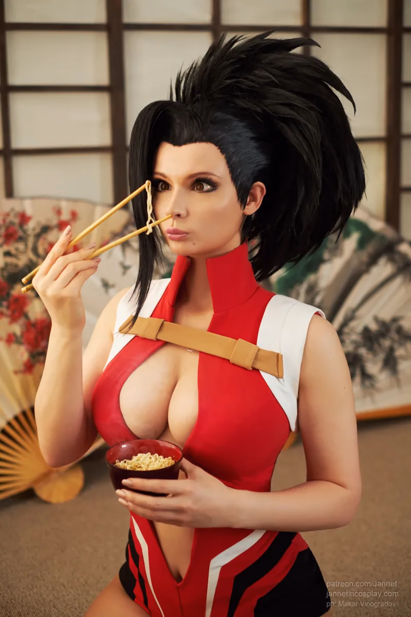 Jannet Incosplay as Momo Yaoyorozu — cosplay photo 18 of 19