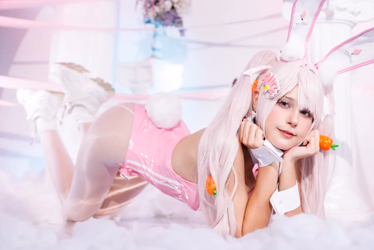 Jean Wanwan as Alice — cosplay photo 32 of 35