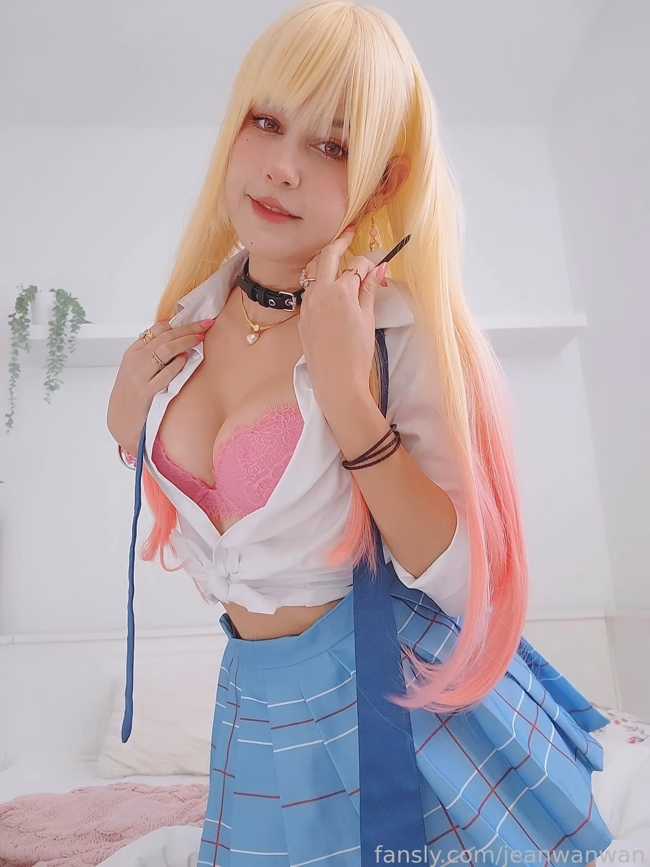 Jean Wanwan as Marin Kitagawa — cosplay photo 11 of 36