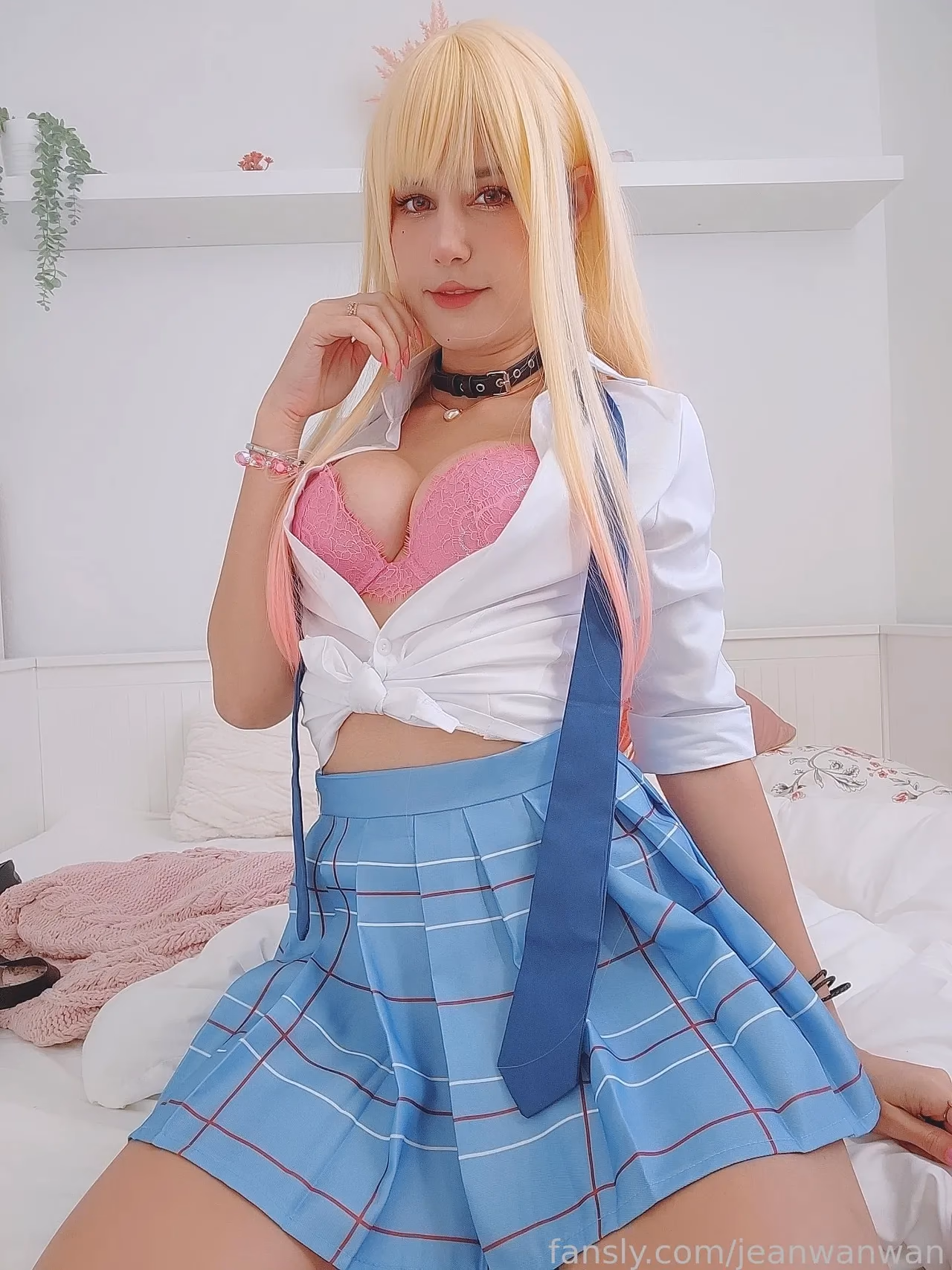 Jean Wanwan as Marin Kitagawa — cosplay photo 15 of 36